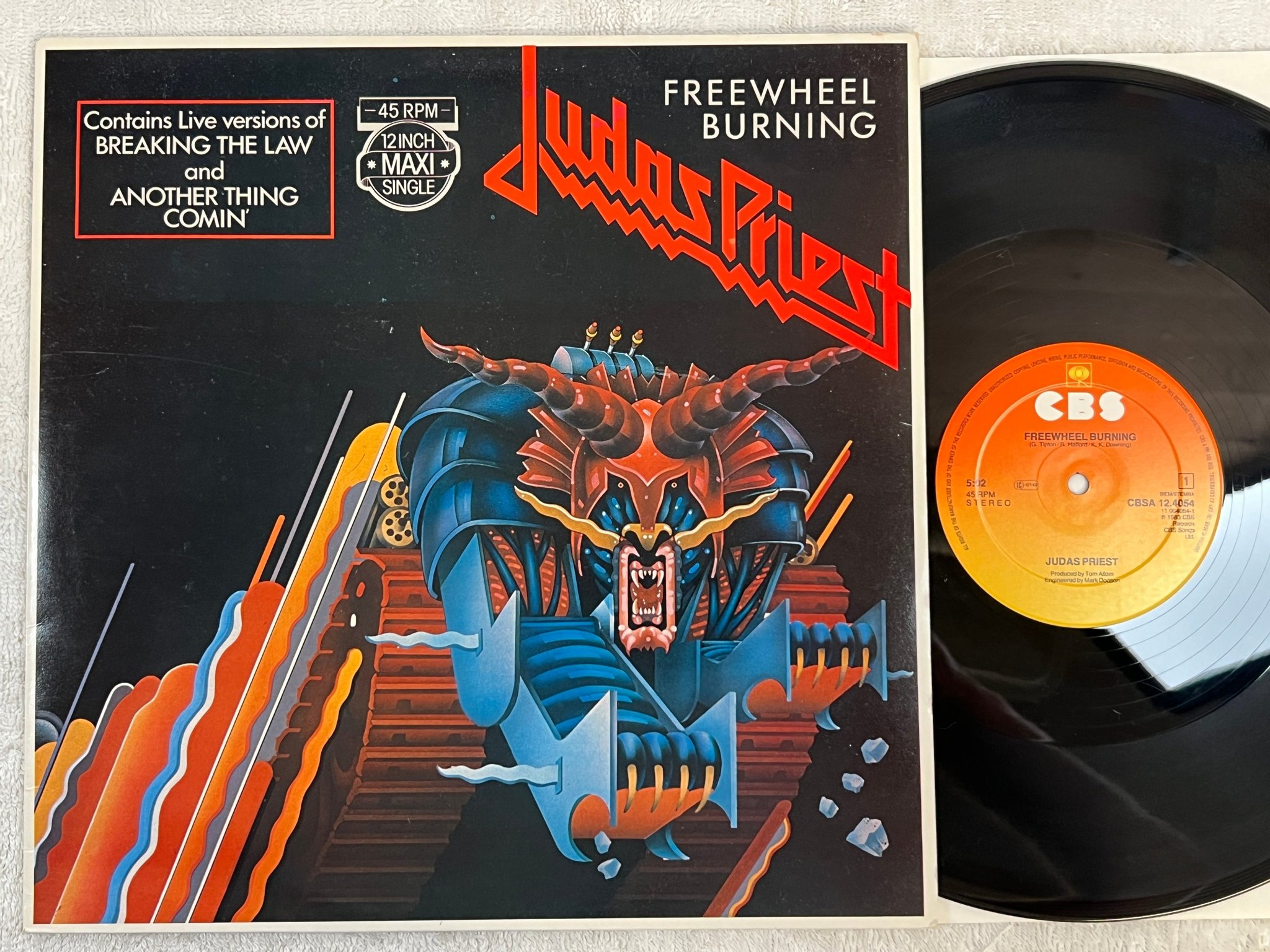 Omslagsbild för skivan JUDAS PRIEST freewheel burning 12" -83 Hol CBS 124054