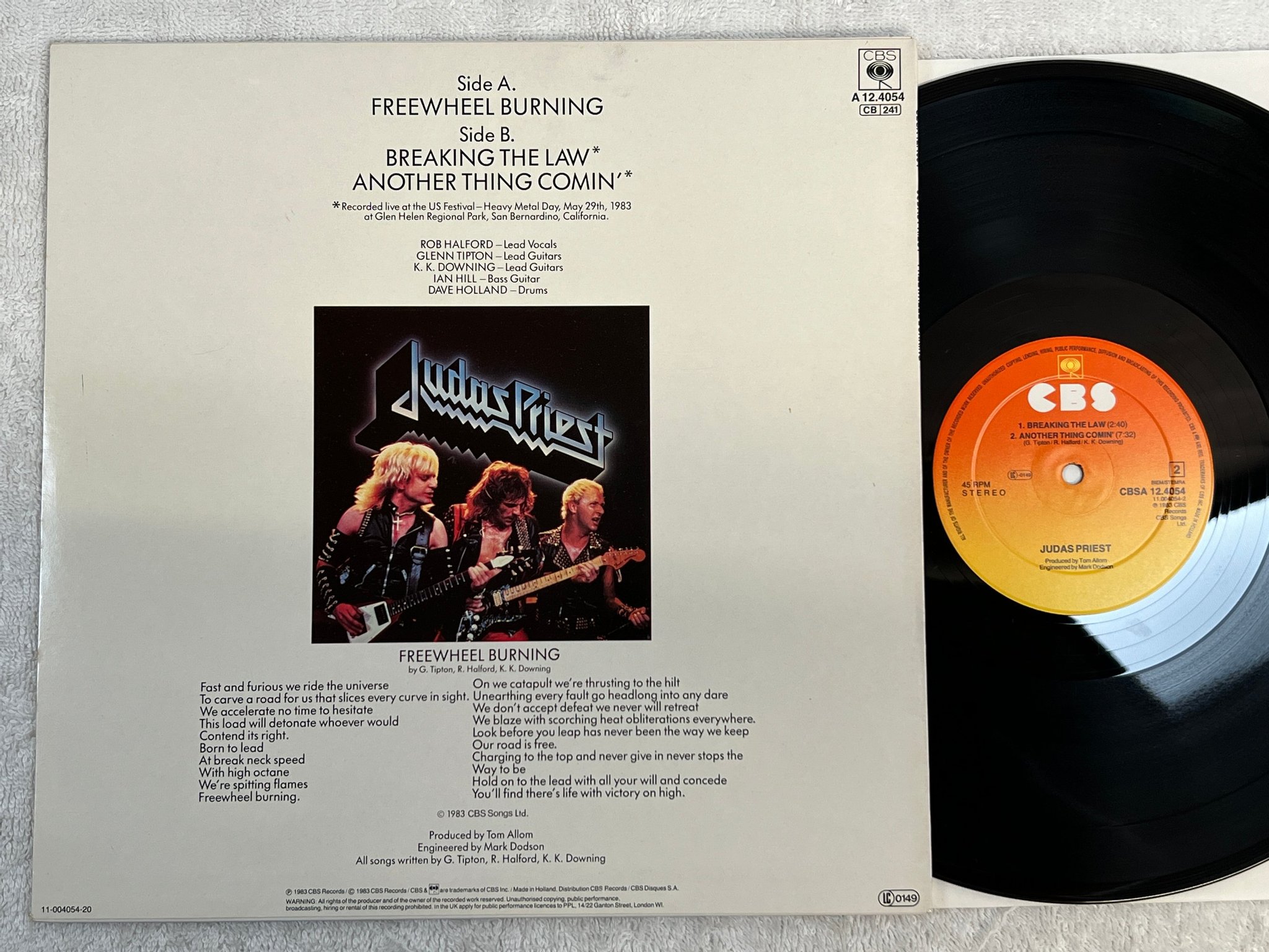 Omslagsbild för skivan JUDAS PRIEST freewheel burning 12" -83 Hol CBS 124054