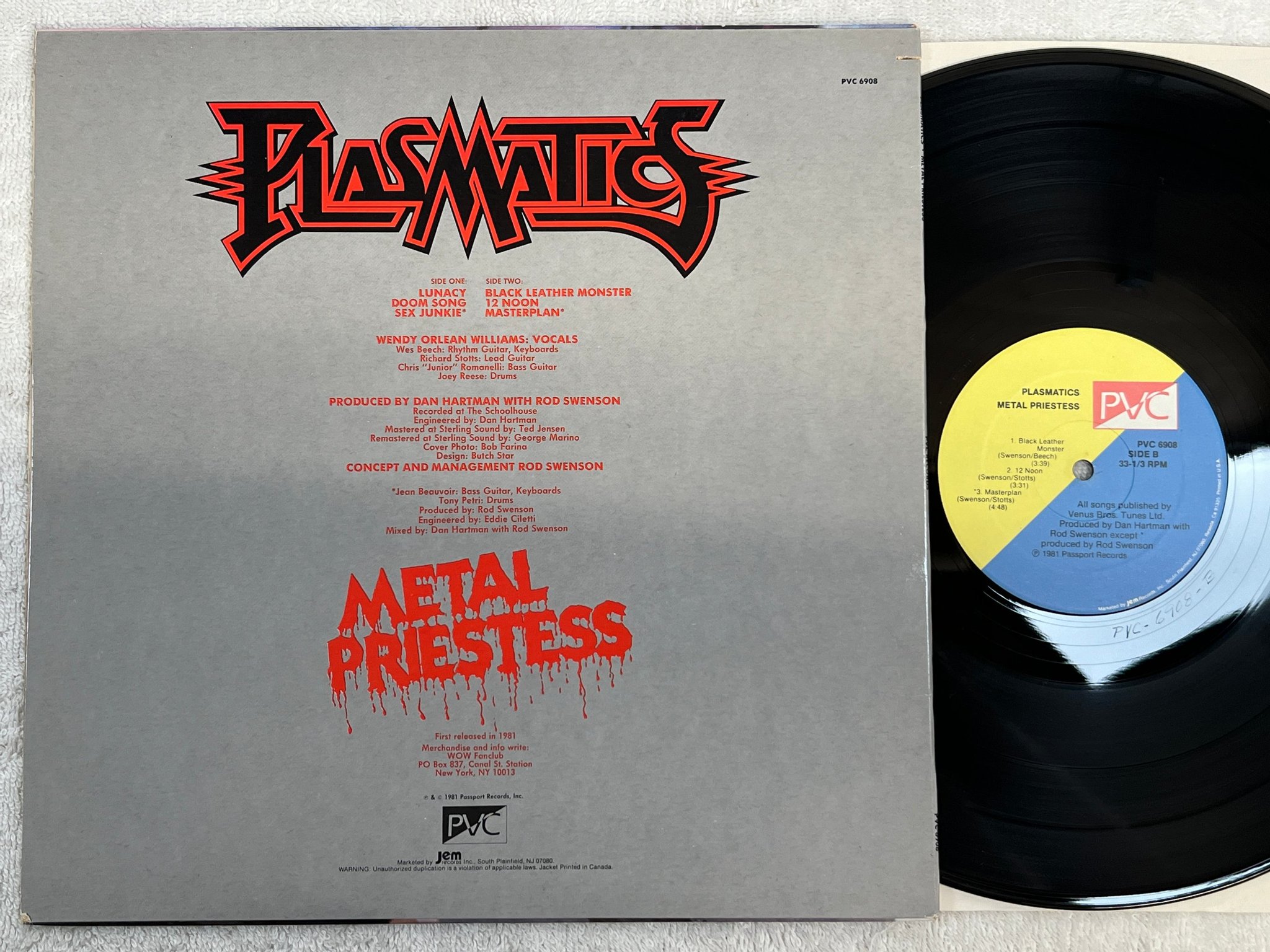 Omslagsbild för skivan PLASMATICS metal priestess LP re US PVC 6908 *** metal punk ***