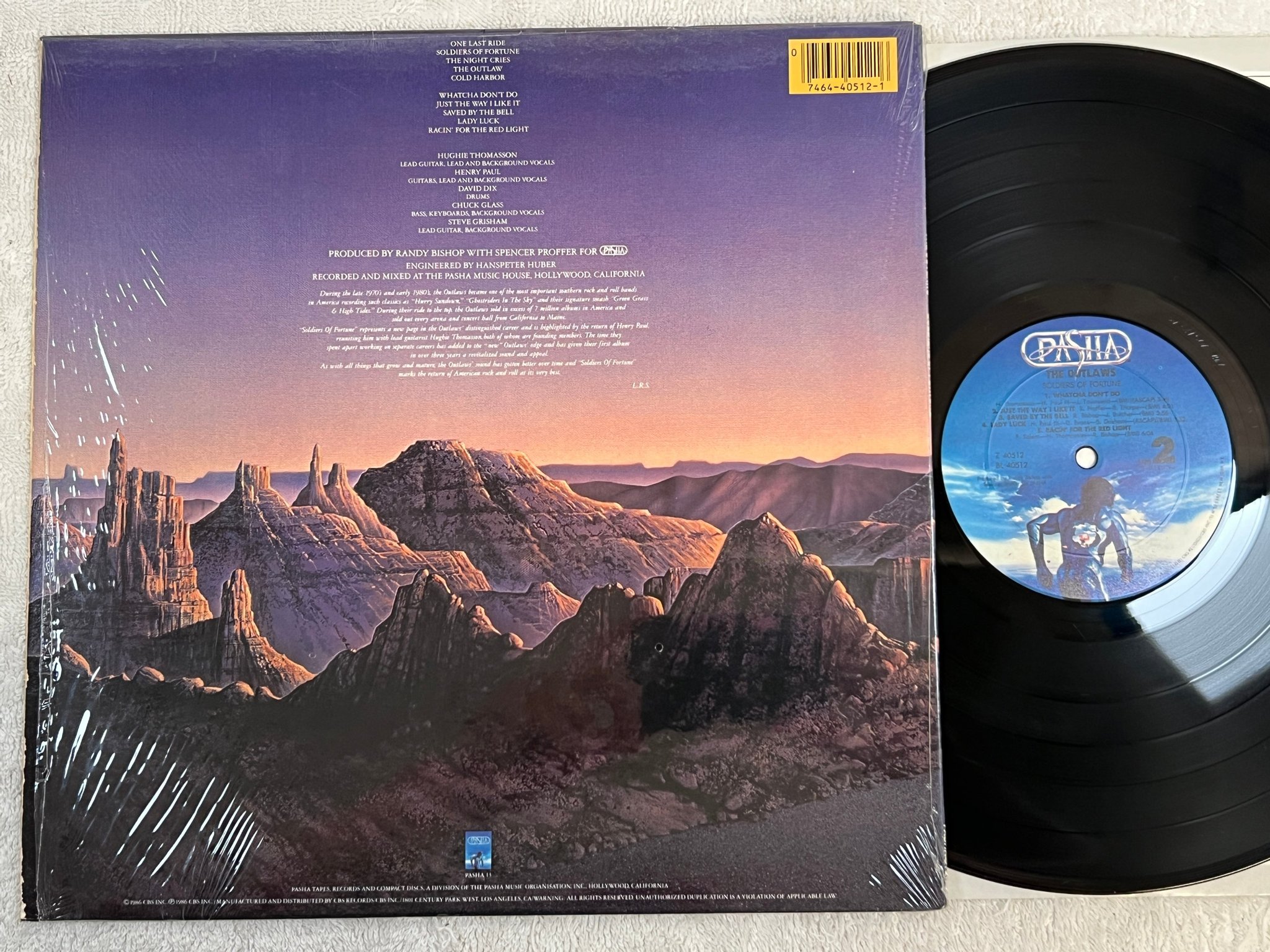 Omslagsbild för skivan OUTLAWS Soldiers Of Fortune LP -86 US pasha bfz 40512