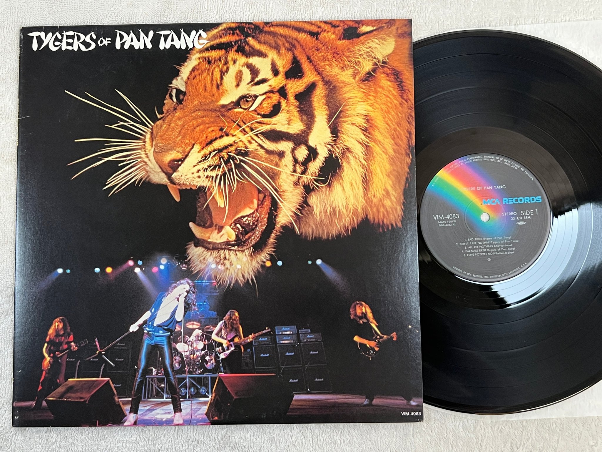 Omslagsbild för skivan TYGERS OF PAN TANG s/t LP -82 Japan MCA VIM-4083