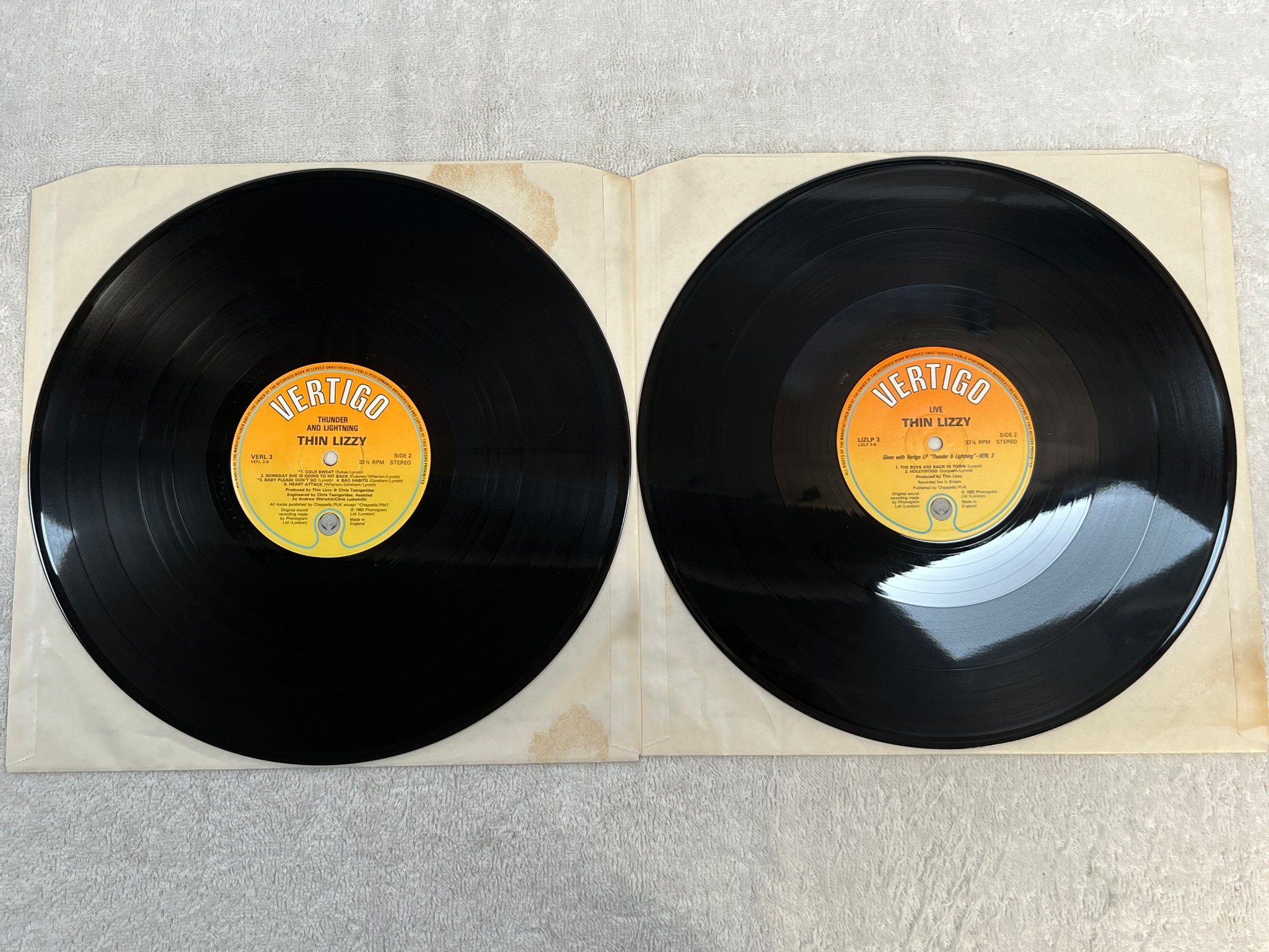 Omslagsbild för skivan THIN LIZZY live 2xLP -83 UK VERTIGO LIZLP 3