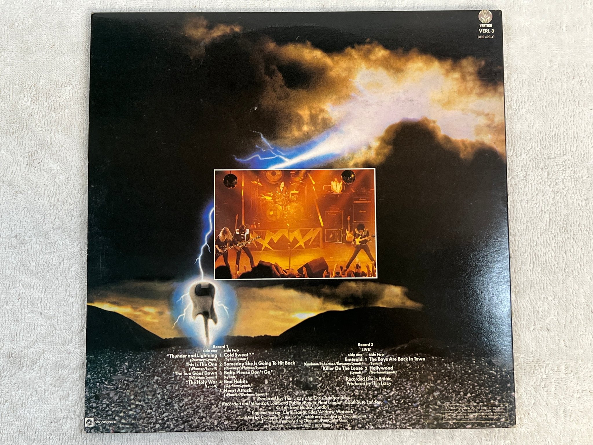 Omslagsbild för skivan THIN LIZZY live 2xLP -83 UK VERTIGO LIZLP 3