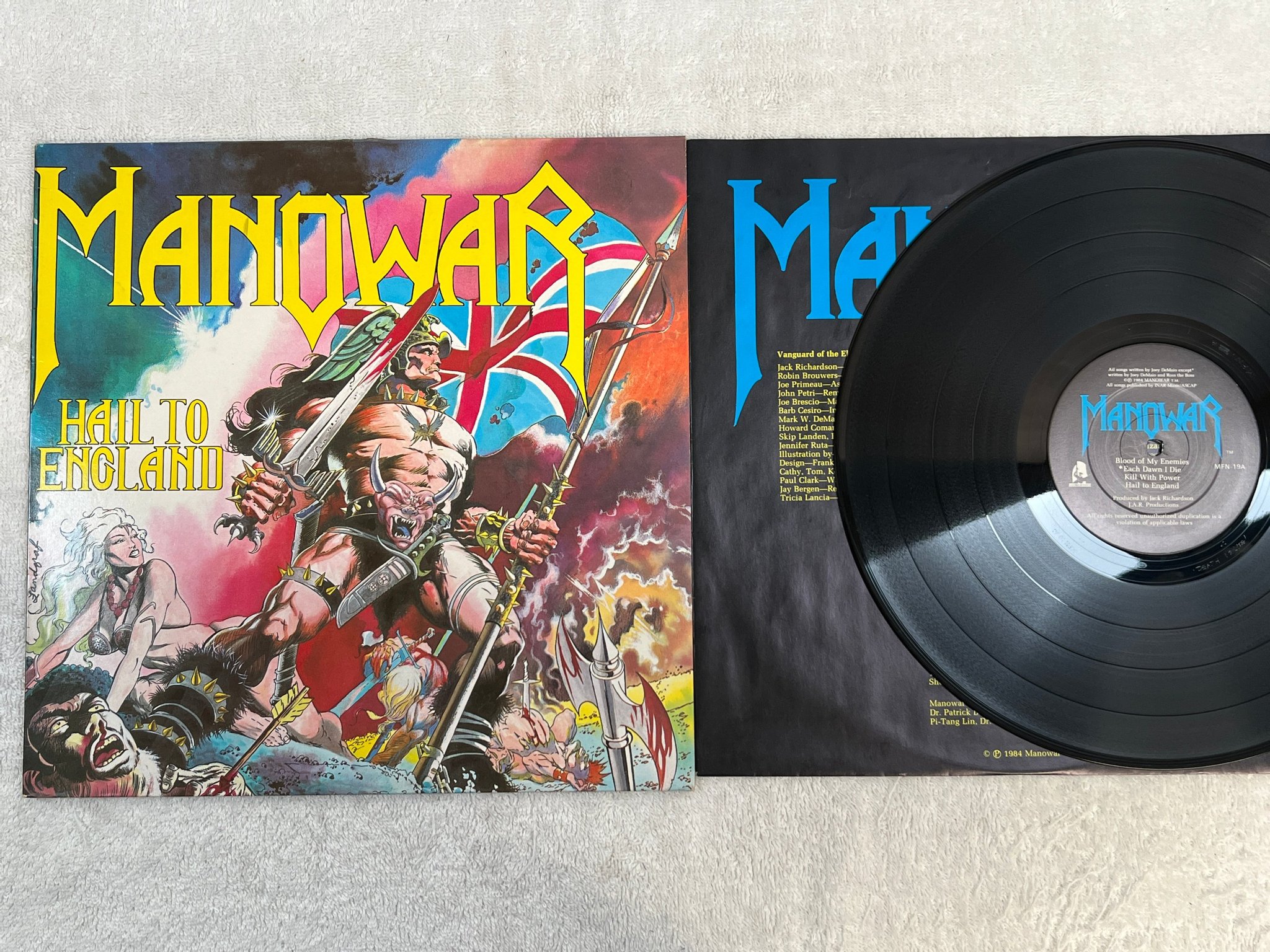 Omslagsbild för skivan MANOWAR hail to England LP -84 UK MUSIC FOR NATIONS MFN-19