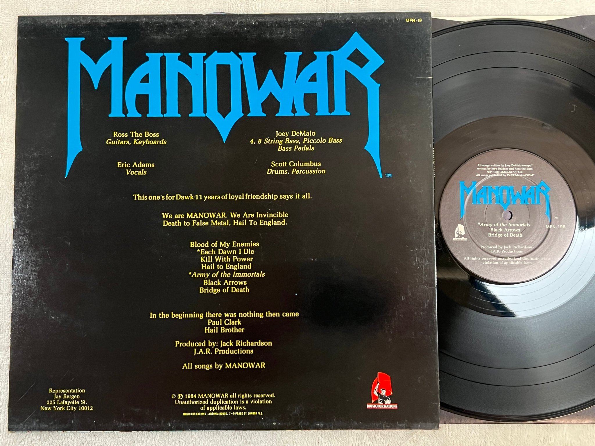 Omslagsbild för skivan MANOWAR hail to England LP -84 UK MUSIC FOR NATIONS MFN-19