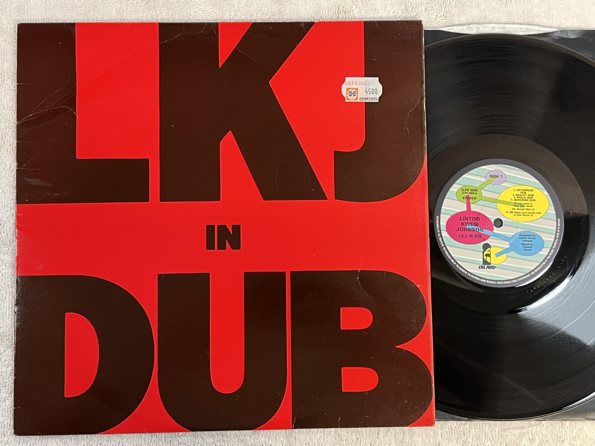 Omslagsbild för skivan LINTON KWESI JOHNSON L.K.J. in dub LP -80 UK ISLAND ILPS 9650
