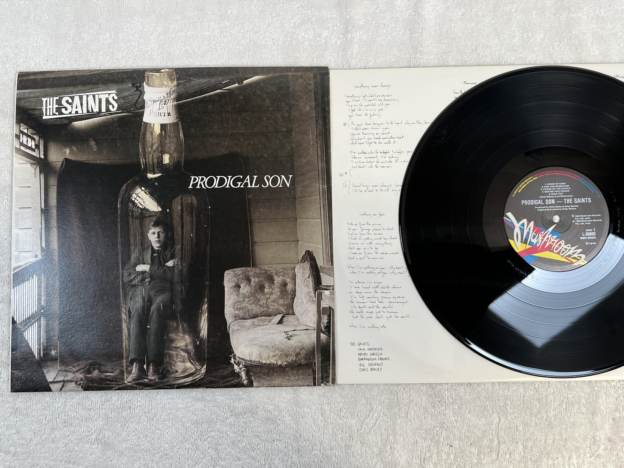 Omslagsbild för skivan THE SAINTS prodigal son LP -88 Australia MUSHROOM L-38890