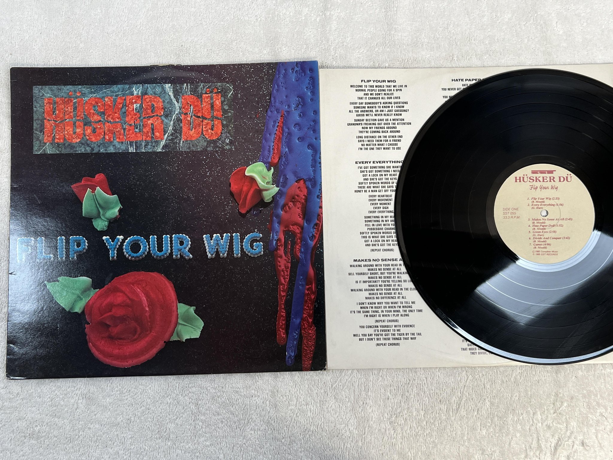 Omslagsbild för skivan HÜSKER DÜ Flip Your Wig LP -85 UK SST 055 *** rare indie ***