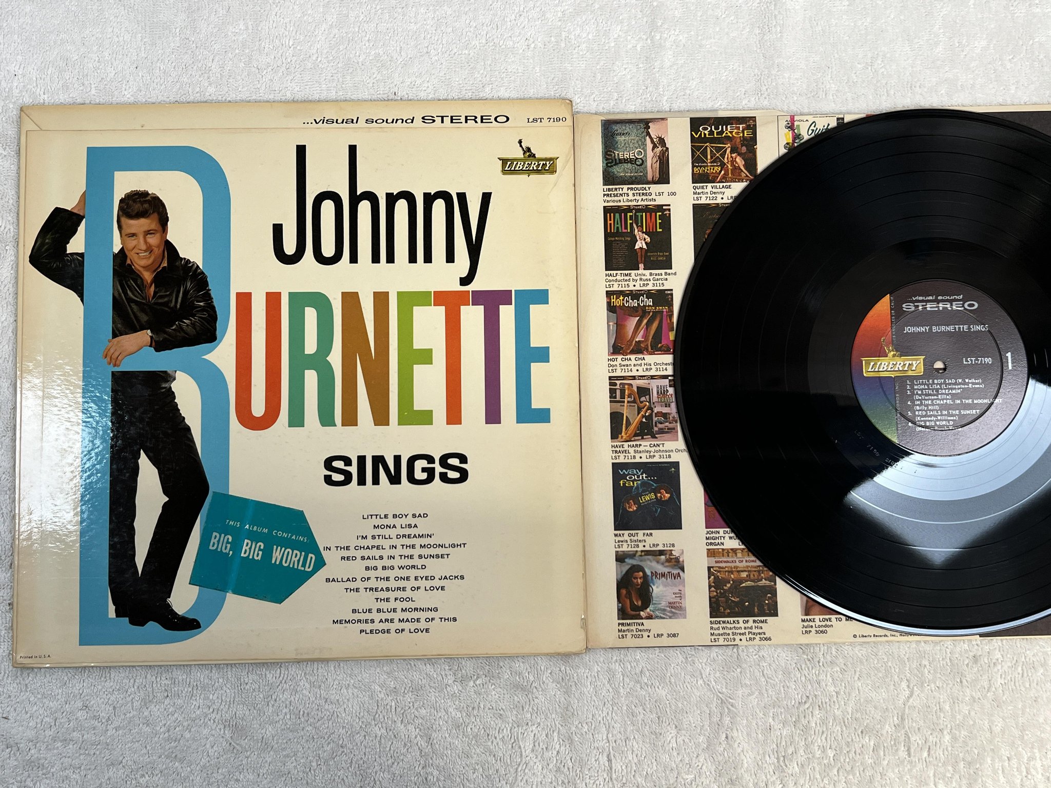 Omslagsbild för skivan JOHNNY BURNETTE sings LP -61 US LIBERTY LST 7190