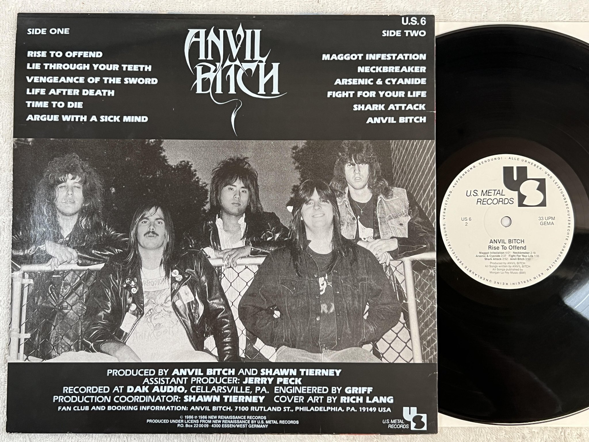 Omslagsbild för skivan ANVIL BITCH rise to offend LP -86 Ger US METAL U.S.6