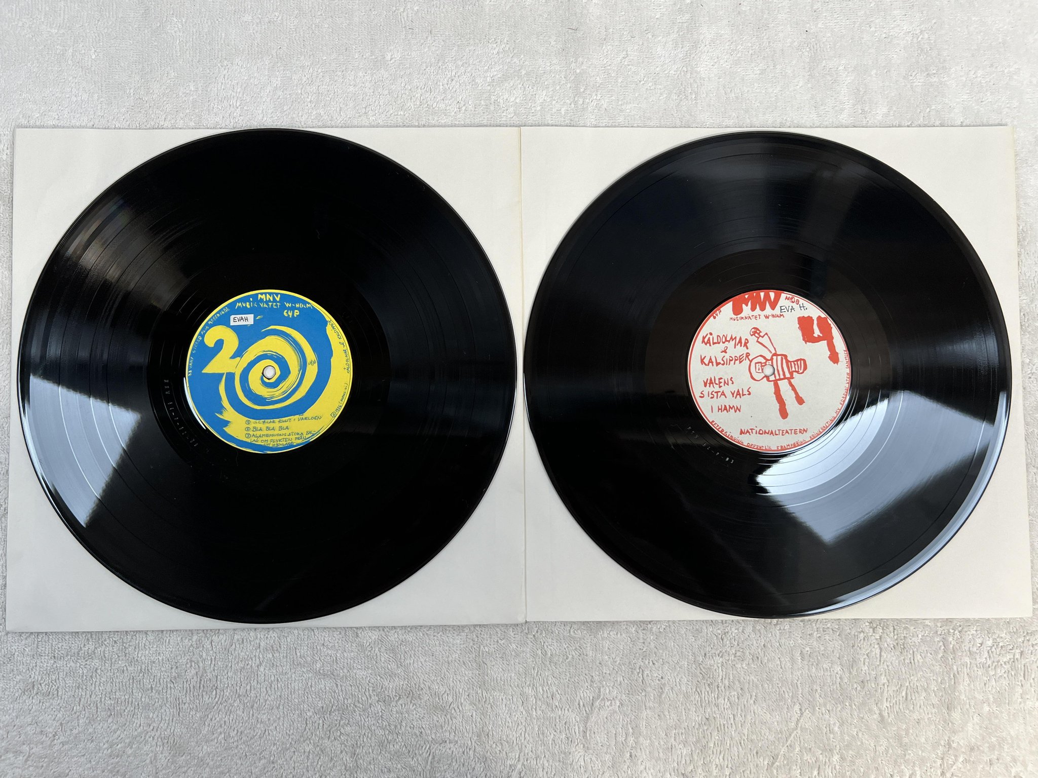 Omslagsbild för skivan NATIONALTEATERN kåldolmar och kalsipper 2xLP -76 MNW MNW 64P