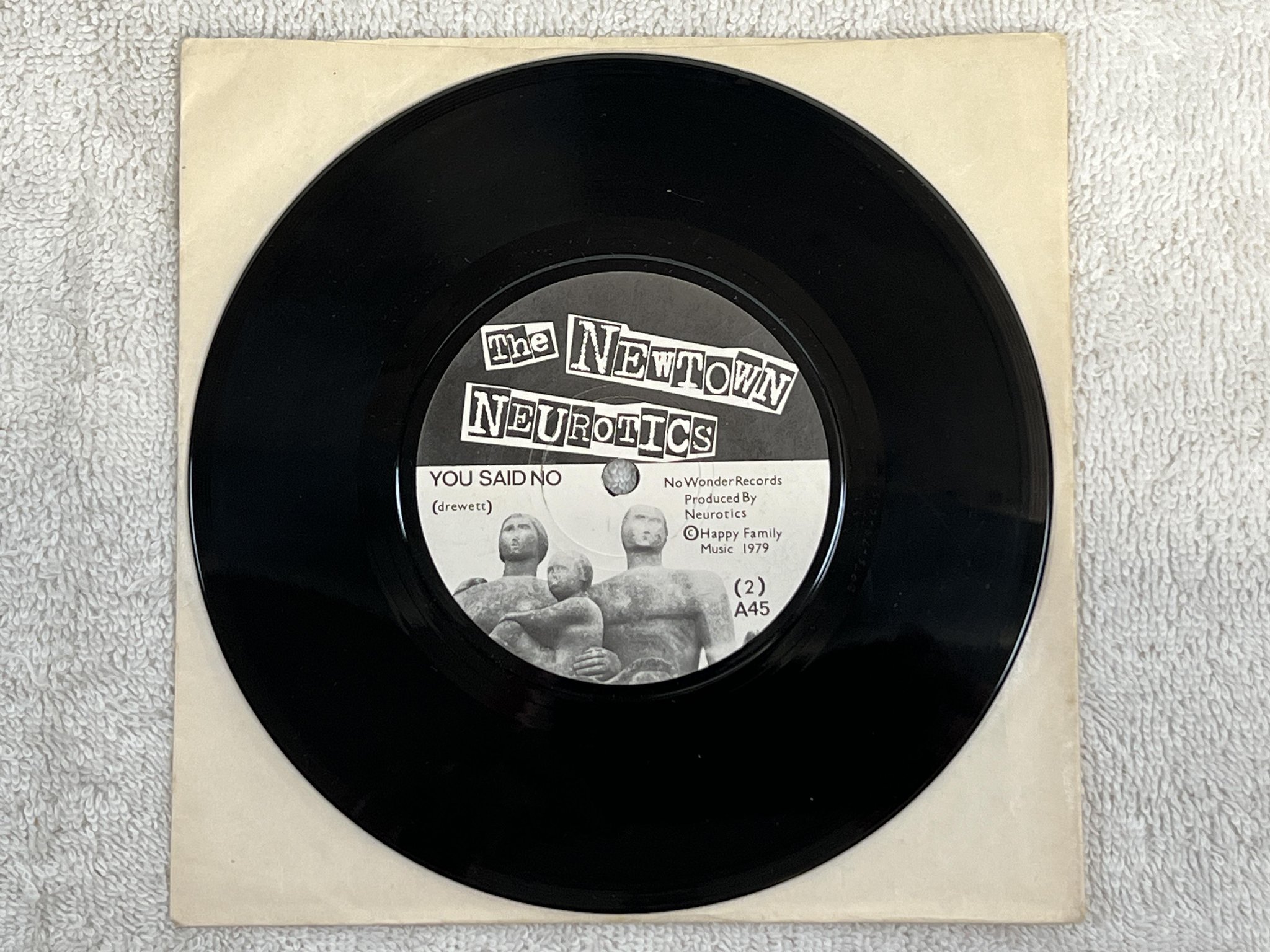 Omslagsbild för skivan THE NEWTOWN NEUROTICS hypocrite 7" -79 UK NO WONDER NoW 1 *** rare punk ***