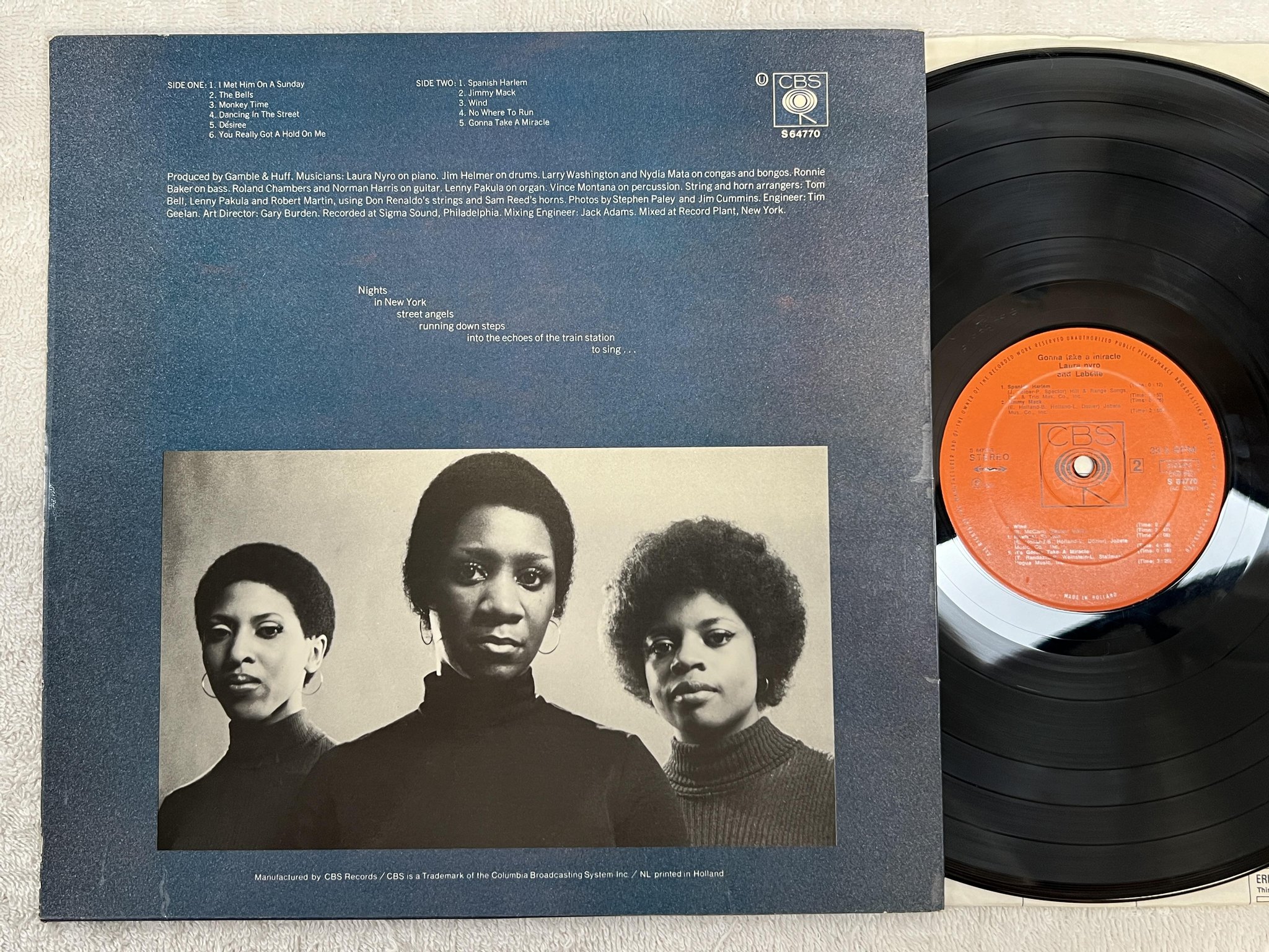 Omslagsbild för skivan LAURA NYRO Gonna Take A Miracle LP -71 Hol CBS S 64770