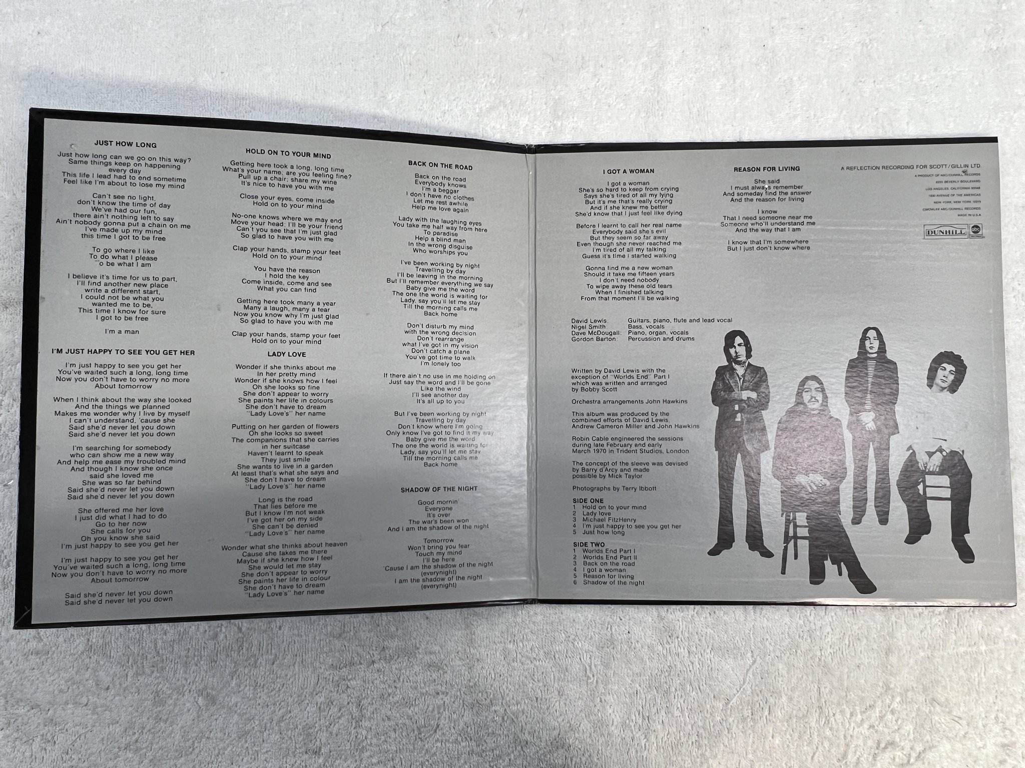 Omslagsbild för skivan ANDWELLA world's end LP -70 US DUNHILL DS-50095 *** psych ***