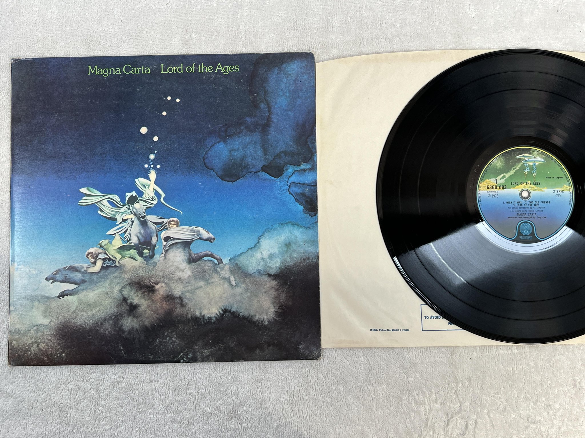 Omslagsbild för skivan MAGNA CARTA lord of the ages LP -73 UK VERTIGO 6360093