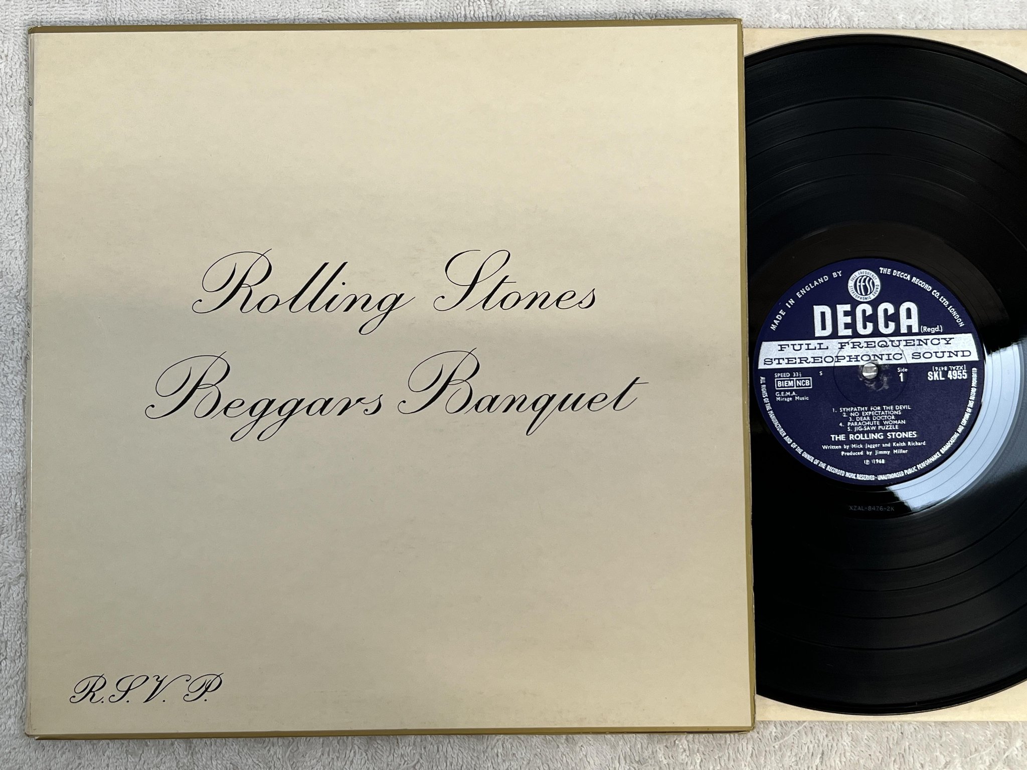 Omslagsbild för skivan THE ROLLING STONES beggars banquet LP -68 UK DECCA SKL 4955