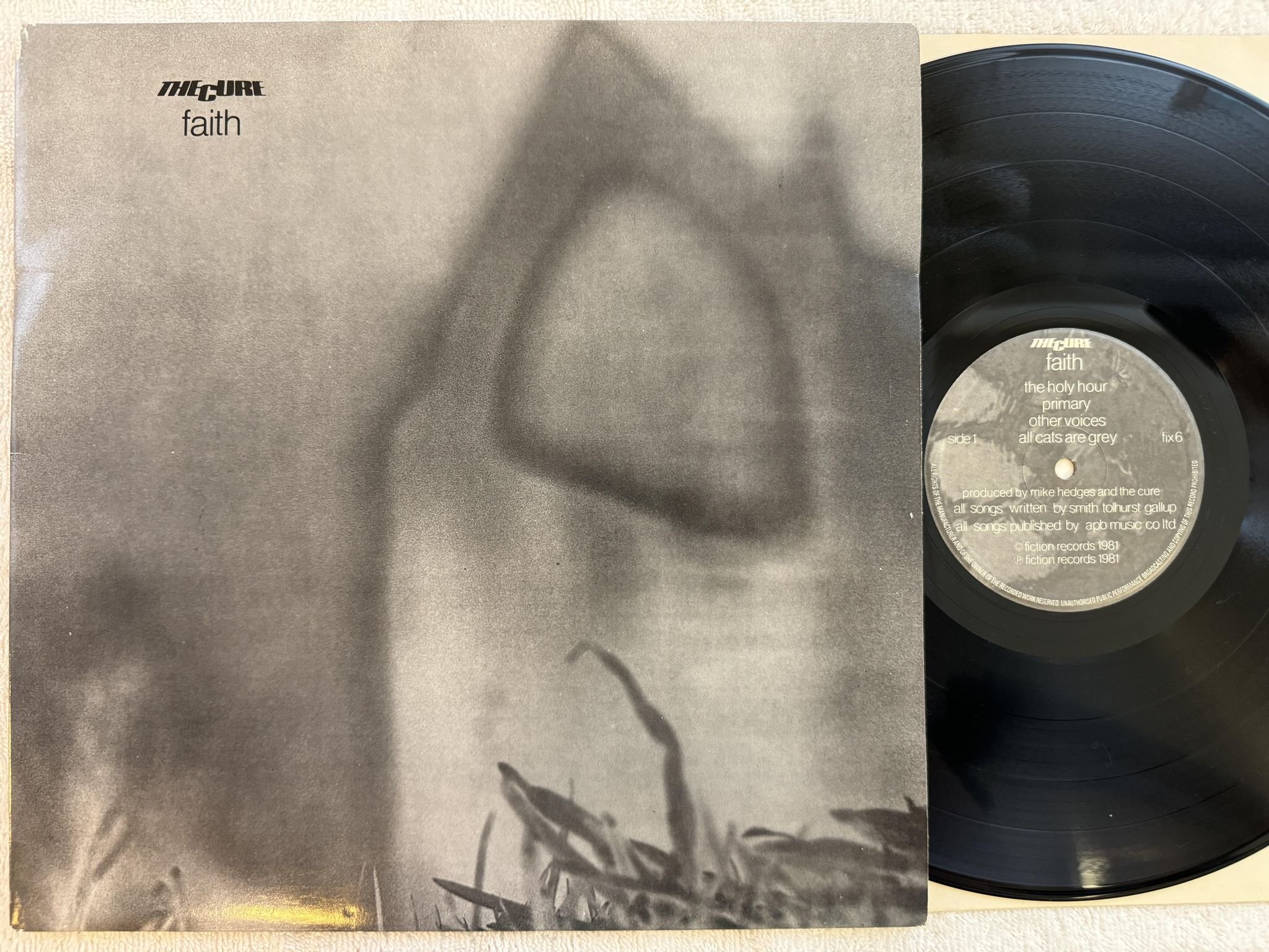 Omslagsbild för skivan THE CURE faith LP -81 ncb FICTION FIX 6