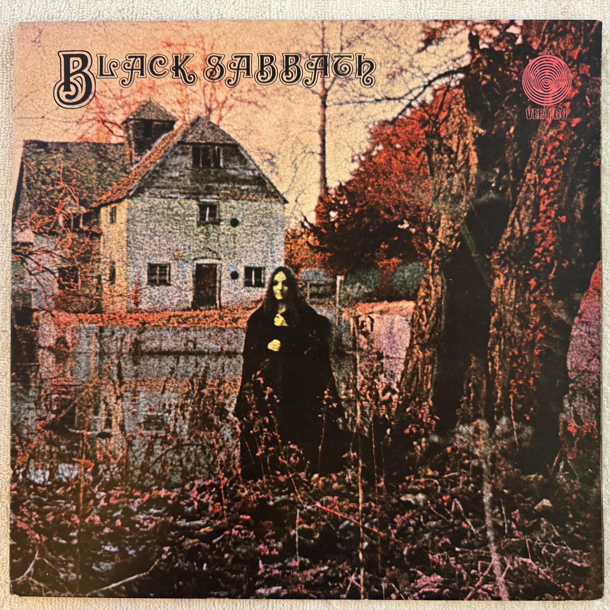 Omslagsbild för skivan BLACK SABBATH s/t LP -70 UK VERTIGO swirl 847 903 VTY **** CLASSIC ****
