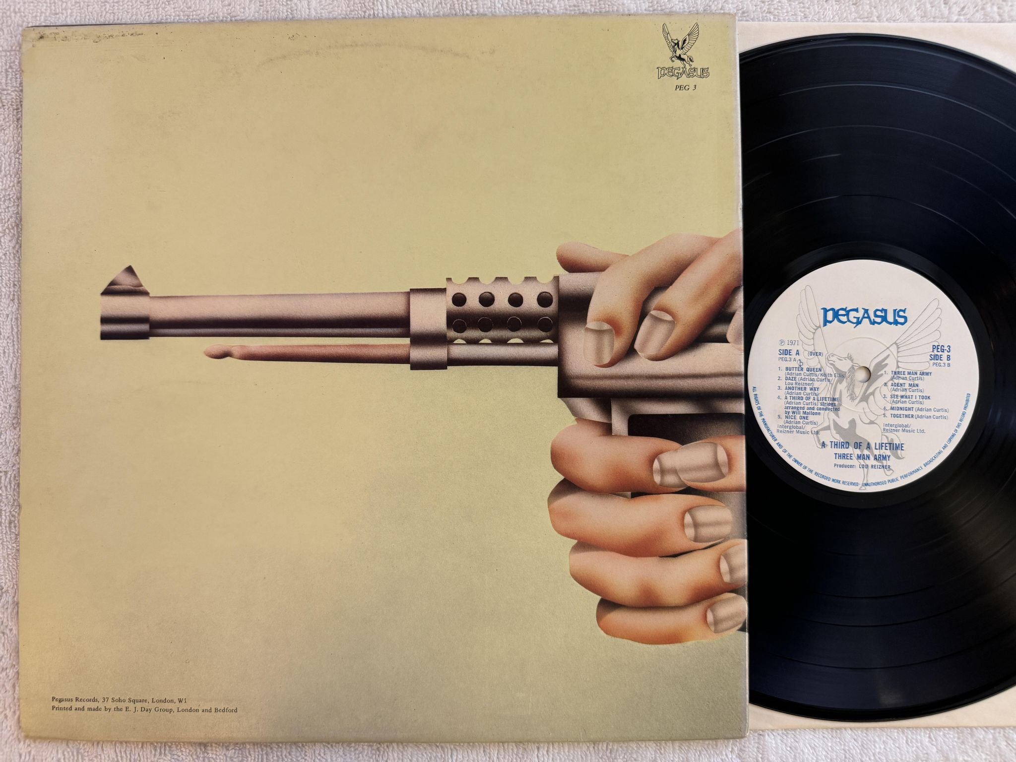Omslagsbild för skivan THREE MAN ARMY A Third Of A Lifetime LP -71 UK PEGASUS PEG 3