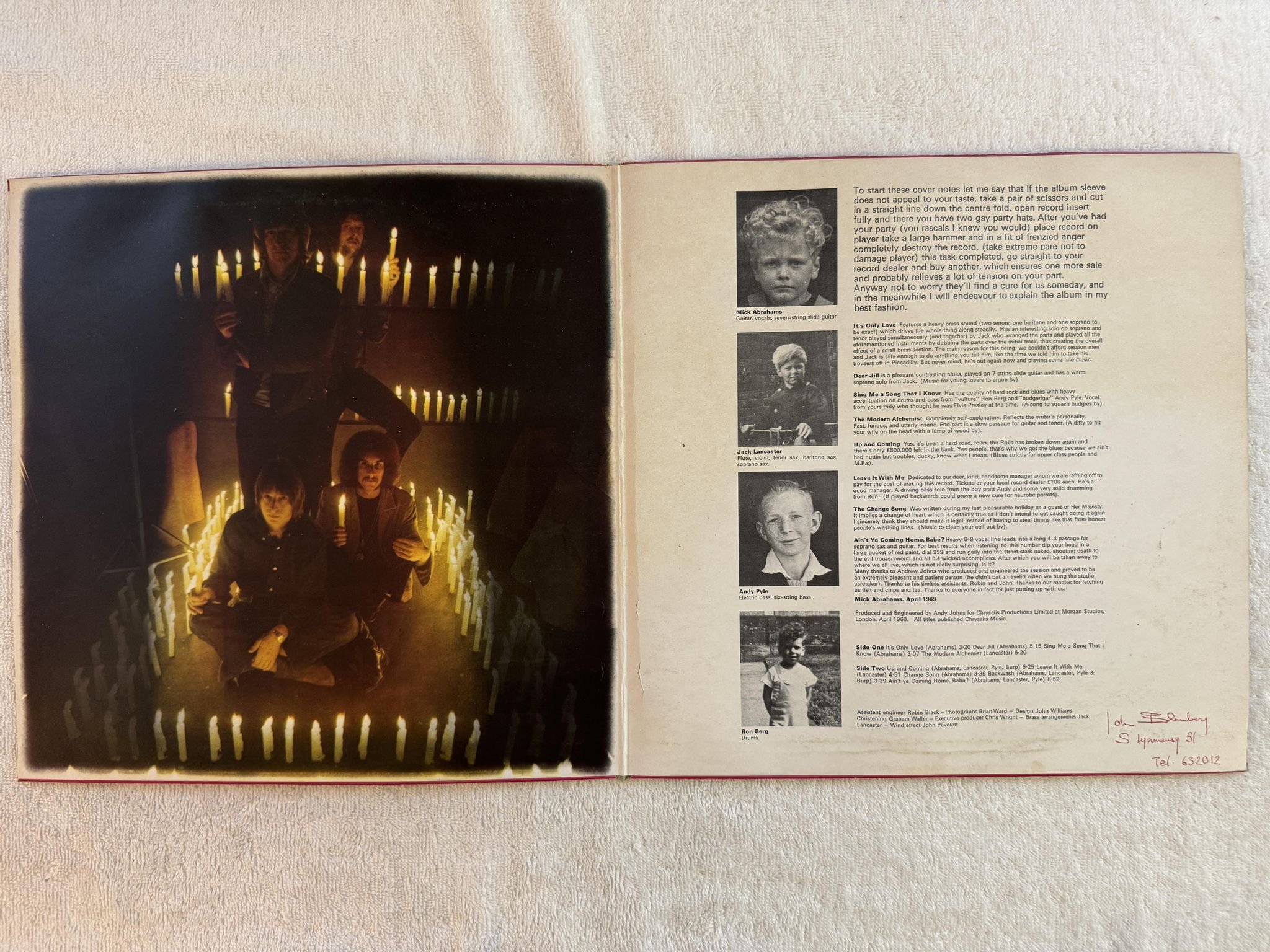 Omslagsbild för skivan BLODWYN PIG ahead rings out LP -69 UK ISLAND ILPS 9101