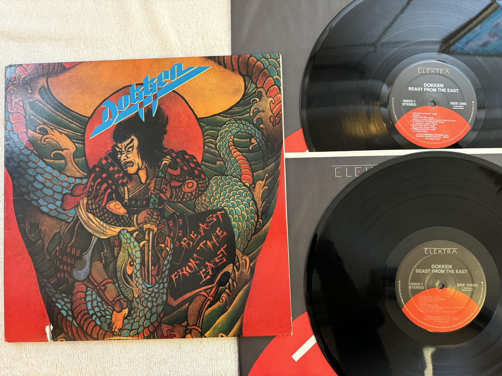 Omslagsbild för skivan DOKKEN beast from the east 2xLP -88 US ELEKTRA 60823-1