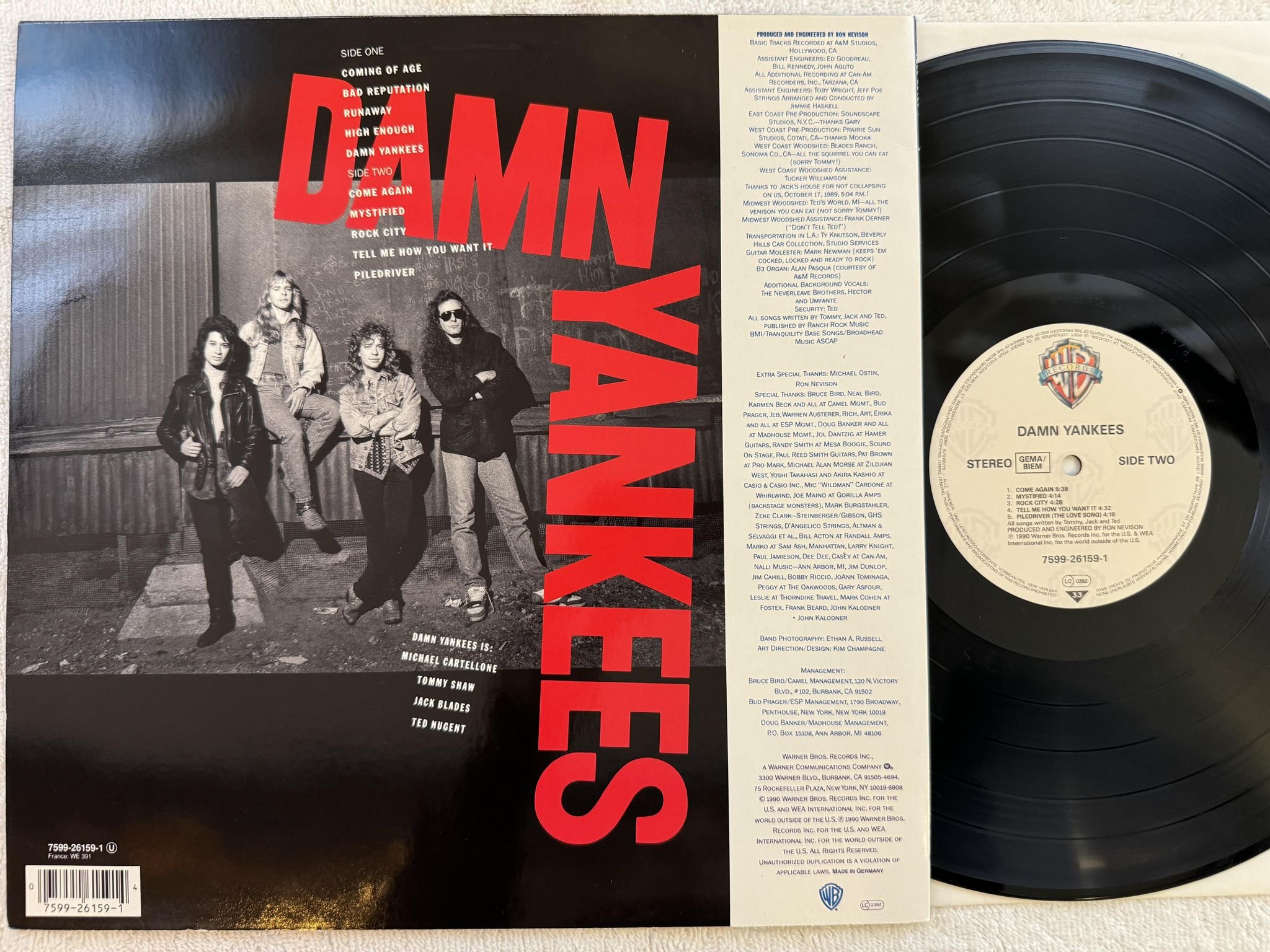 Omslagsbild för skivan DAMN YANKEES s/t LP -90 WARNER BROS 7599-26159-1