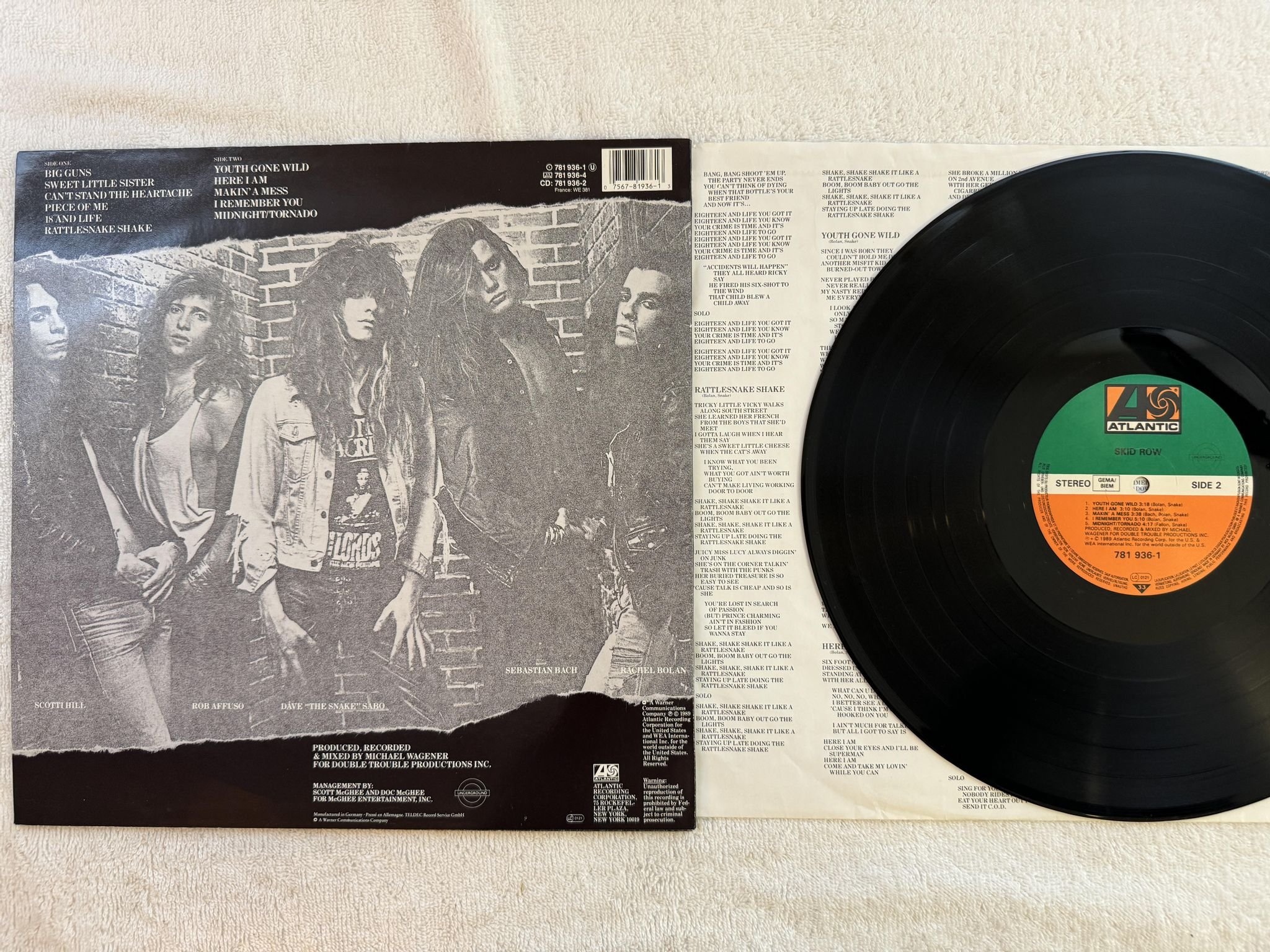 Omslagsbild för skivan SKID ROW s/t LP -89 ATLANTIC 781 936-1