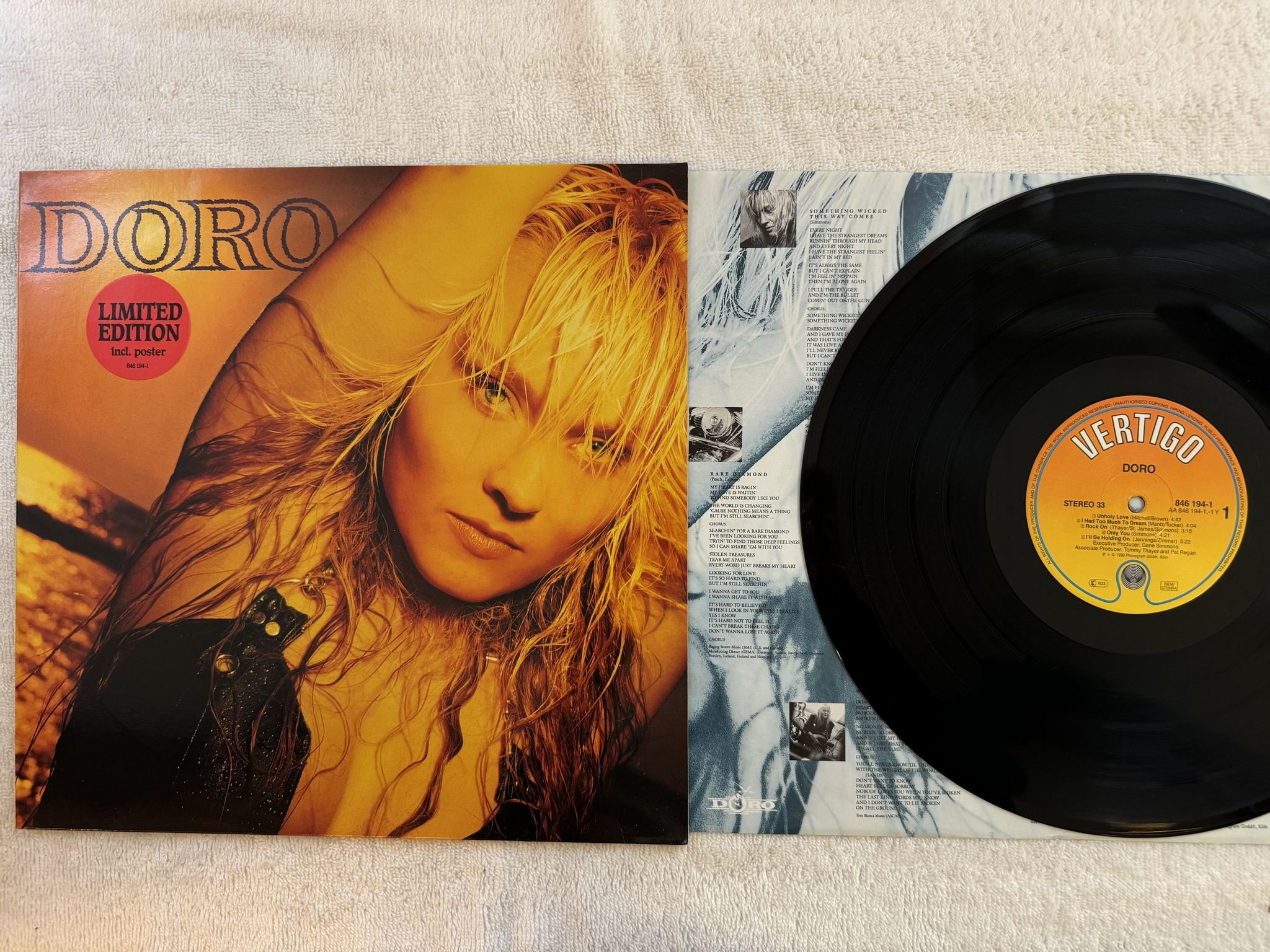 Omslagsbild för skivan DORO s/t LP -90 VERTIGO 846 194-1