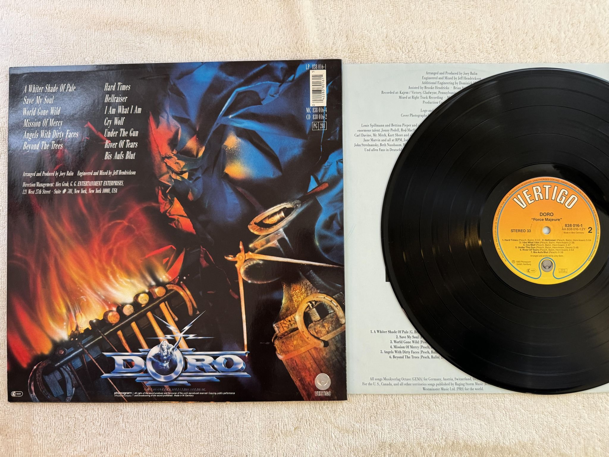 Omslagsbild för skivan DORO force majeure LP -89 VERTIGO 838 016-1