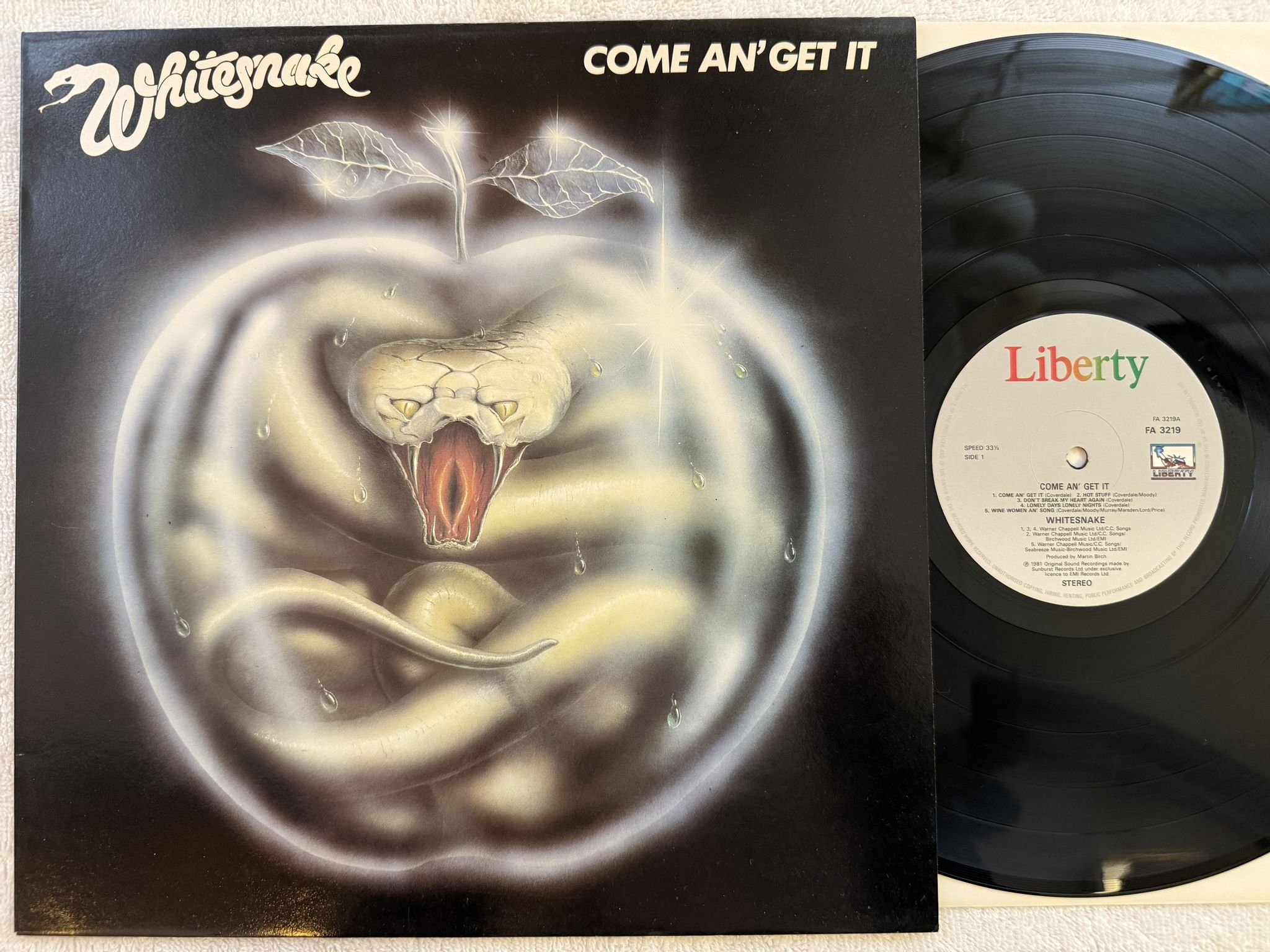 Omslagsbild för skivan WHITESNAKE Come An' Get It LP UK LIBERTY FA 3219