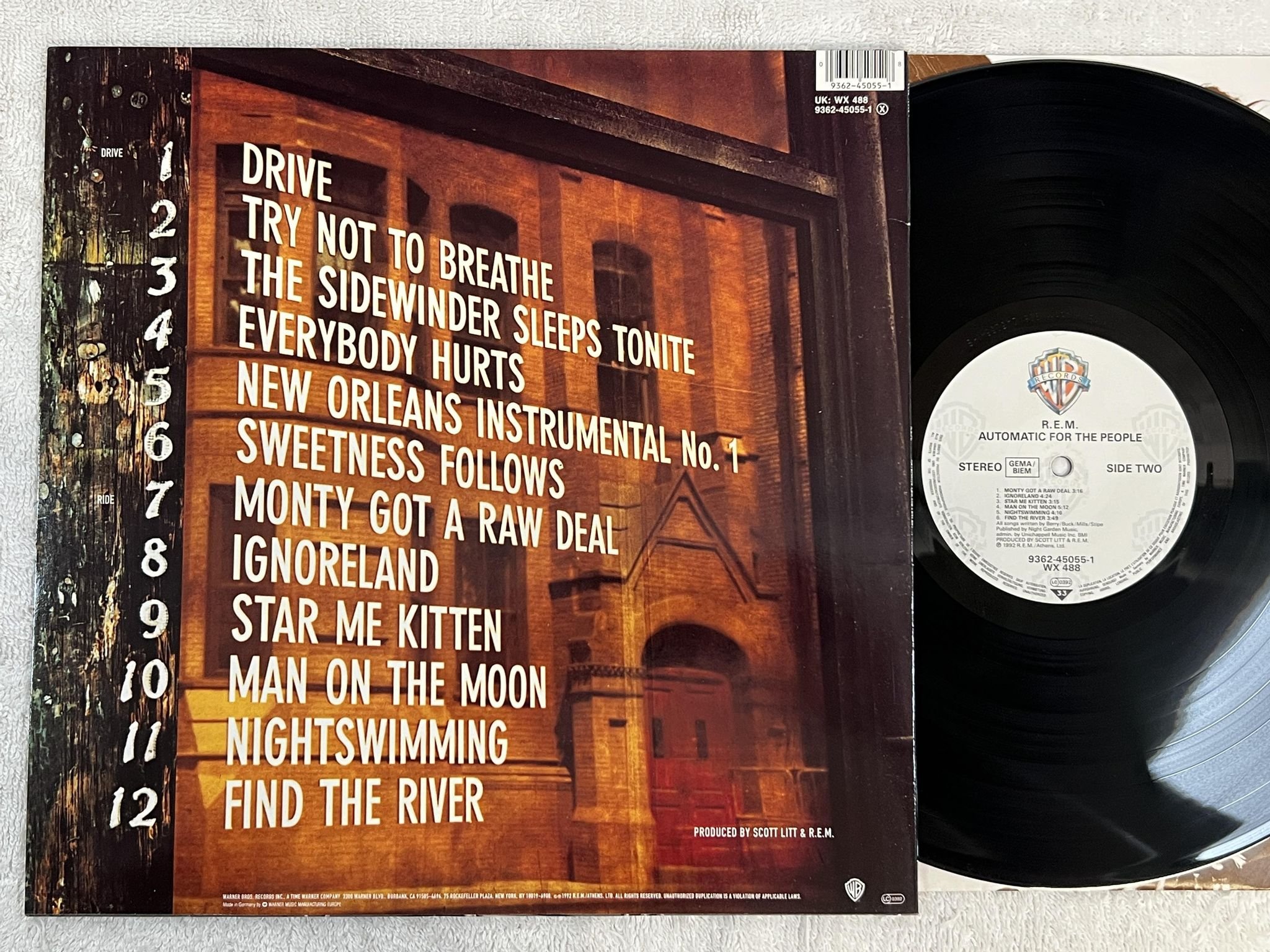 Omslagsbild för skivan R.E.M. automatic for the people LP -92 Ger WARNER BROS 9362-45055-1