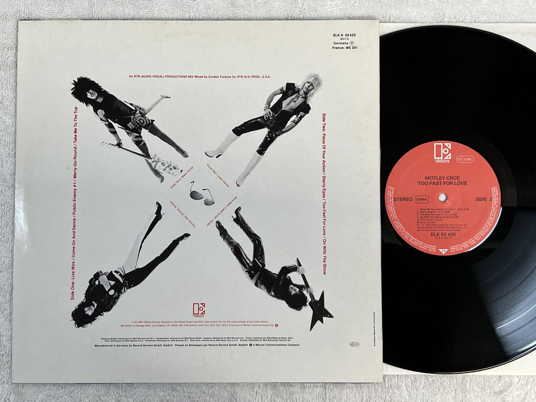 Omslagsbild för skivan MÖTLEY CRÜE too fast for love LP Ger ELEKTRA ELK 52425