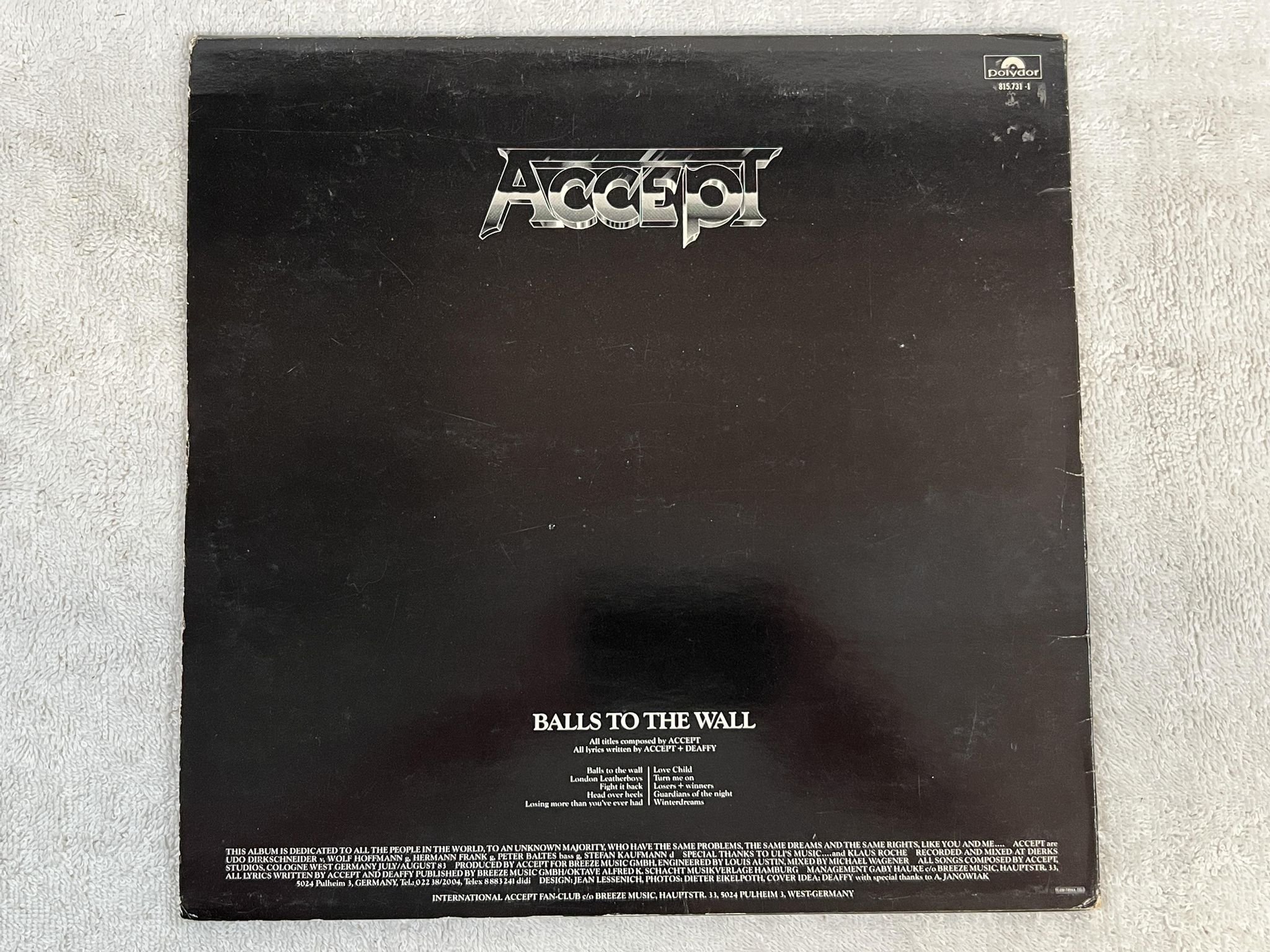 Omslagsbild för skivan ACCEPT balls to the wall LP -83 ncb POLYDOR 815731-1