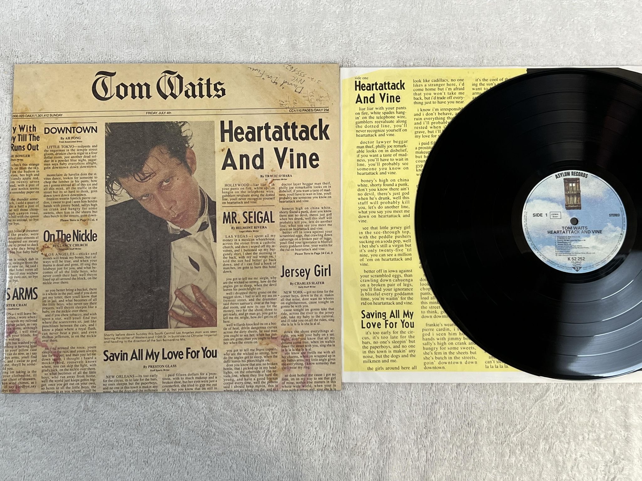 Omslagsbild för skivan TOM WAITS heartattack and vine LP -80 ASYLUM K 52 252