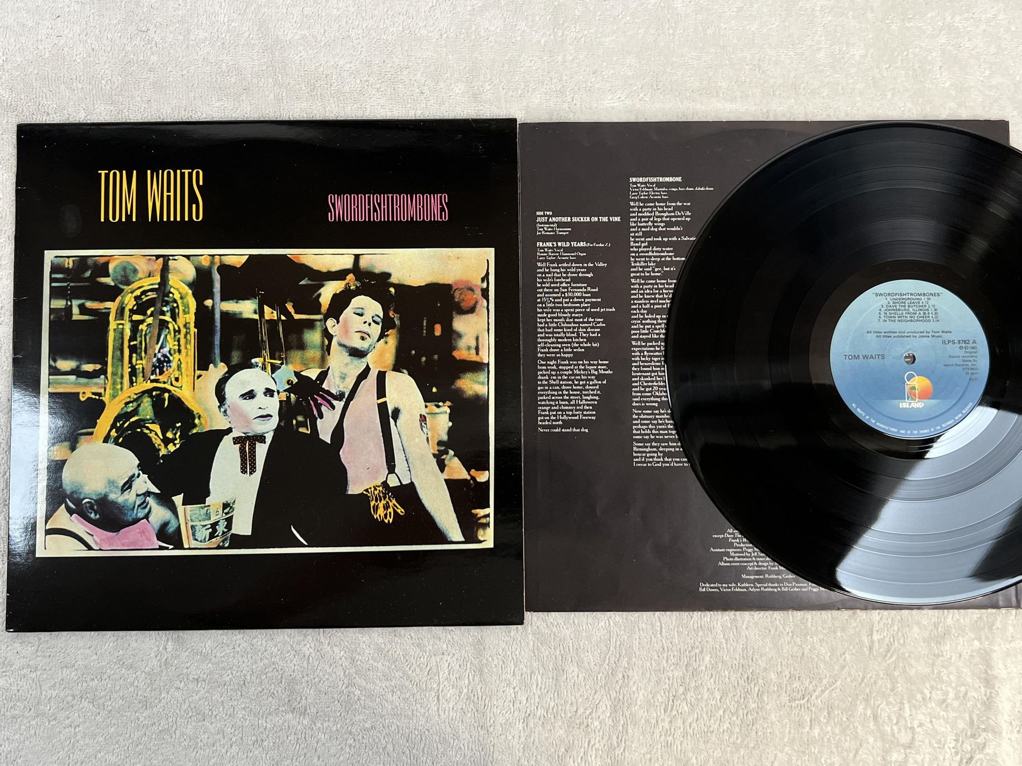 Omslagsbild för skivan TOM WAITS swordfishtrombones LP -83 ncb ISLAND ILPS 9762