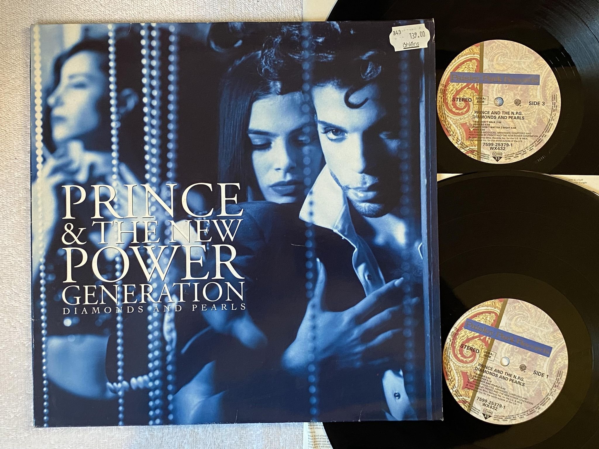 Omslagsbild för skivan PRINCE & THE NEW POWER GENERATION diamonds and pearls 2xLP -91 WARNER