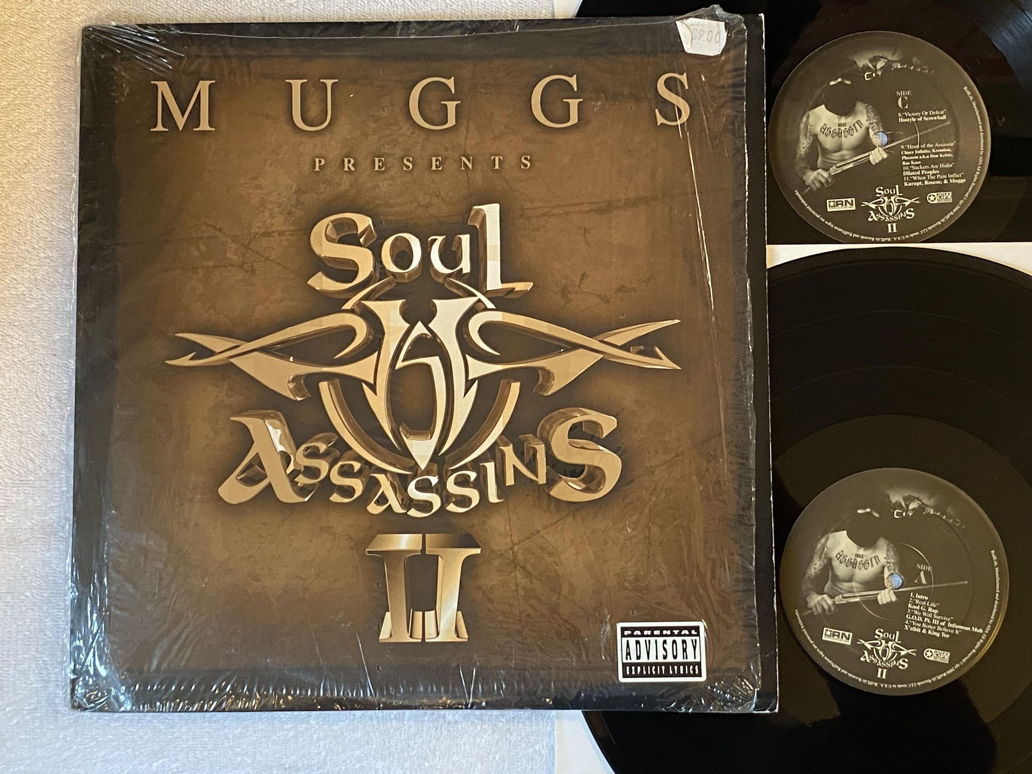 Omslagsbild för skivan MUGGS Soul Assassins II 2xLP 2000 US RUFFLIFE 60002