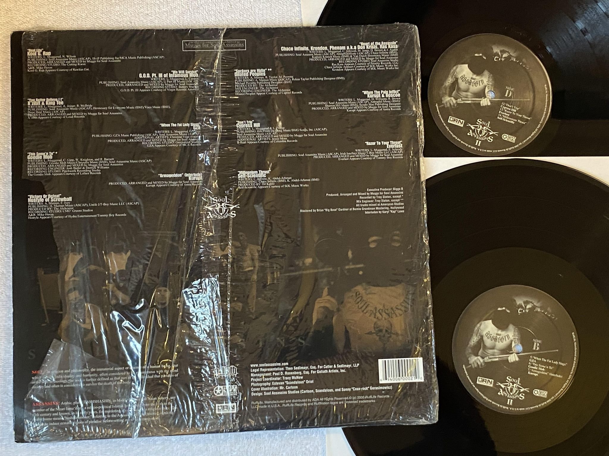 Omslagsbild för skivan MUGGS Soul Assassins II 2xLP 2000 US RUFFLIFE 60002