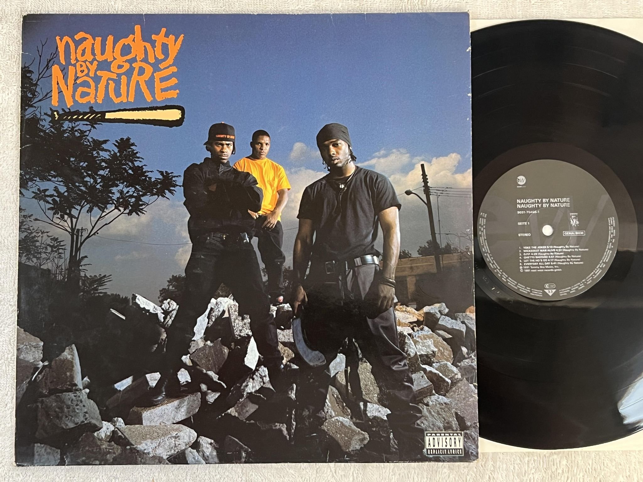 Omslagsbild för skivan NAUGHTY BY NATURE s/t LP -91 EAST WEAT 9031 75465 1