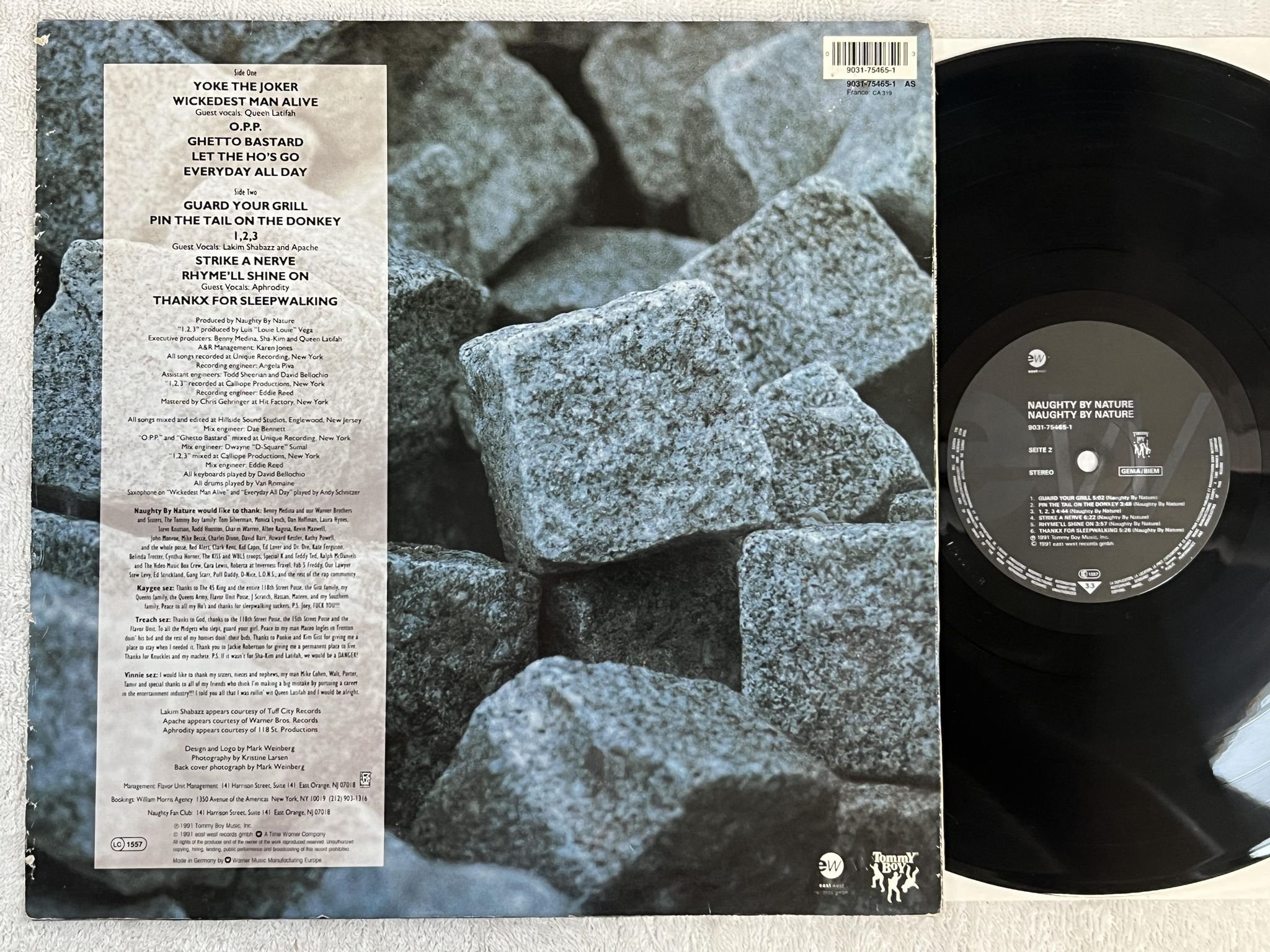 Omslagsbild för skivan NAUGHTY BY NATURE s/t LP -91 EAST WEAT 9031 75465 1