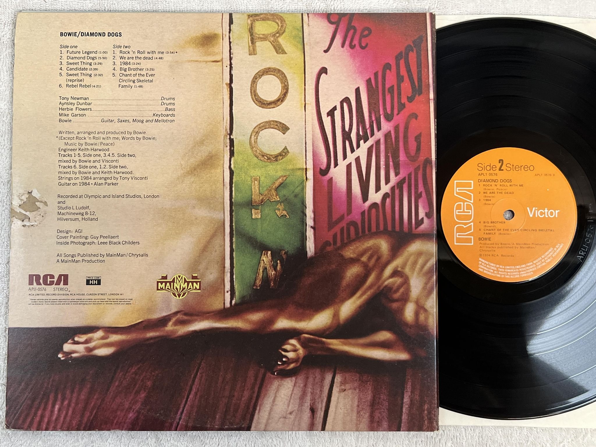 Omslagsbild för skivan DAVID BOWIE diamond dogs LP -74 UK RCA APL1 0576