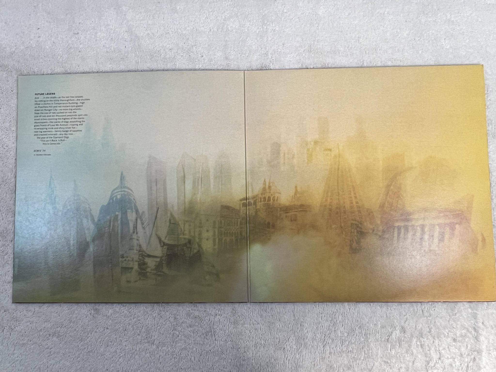 Omslagsbild för skivan DAVID BOWIE diamond dogs LP -74 UK RCA APL1 0576