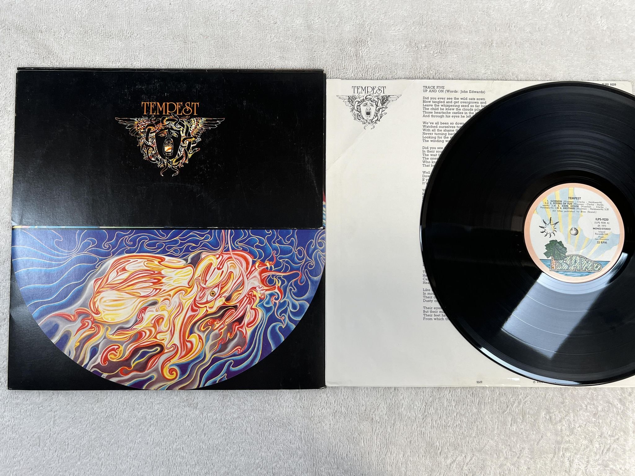 Omslagsbild för skivan TEMPEST s/t LP -73 ncb ISLAND ILPS 9220