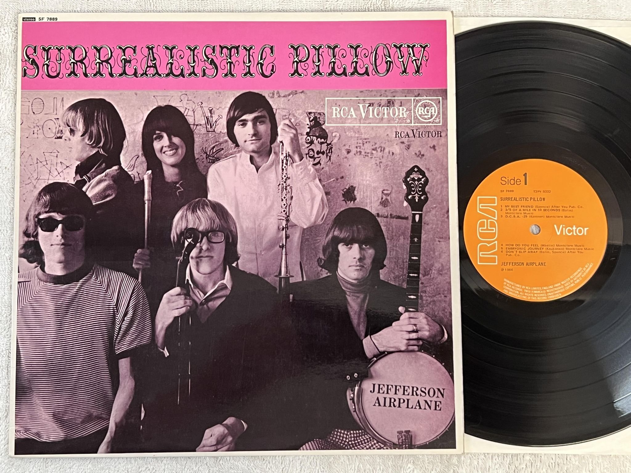 Omslagsbild för skivan JEFFERSON AIRPLANE surrealistic pillow LP -69 UK RCA Victor SF 7889 * CLASSIC *