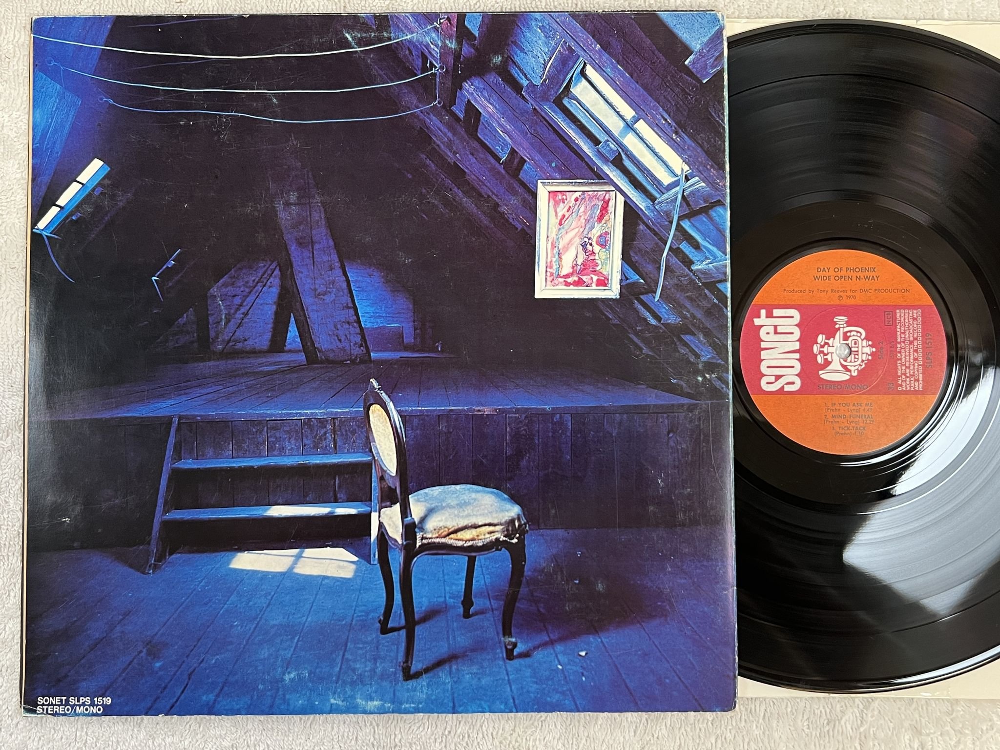 Omslagsbild för skivan DAY OF PHOENIX wide open n-way LP -70 Den SONET SLPS 1519