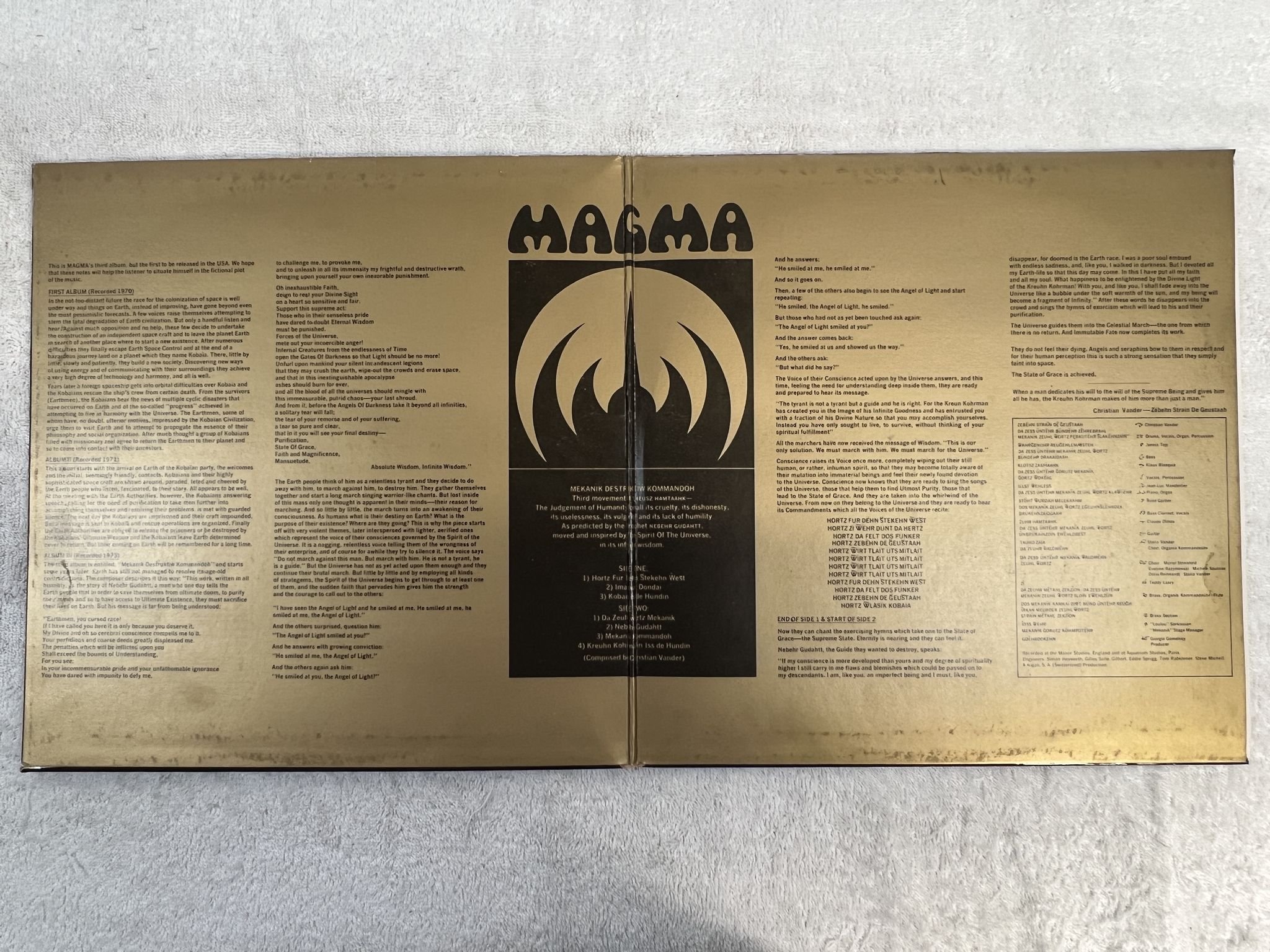 Omslagsbild för skivan MAGMA mekanik destruktiw kommandoh LP -73/79 Fra LES TONTONS M'ECOUTENT LTM 1007