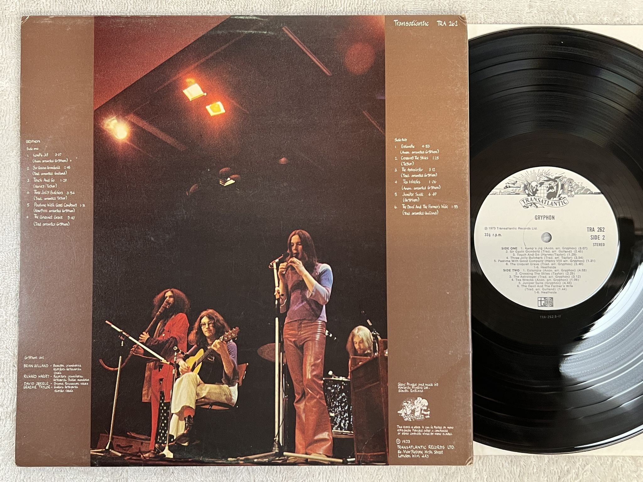 Omslagsbild för skivan GRYPHON s/t LP re UK TRANSLANTIC TRA 262