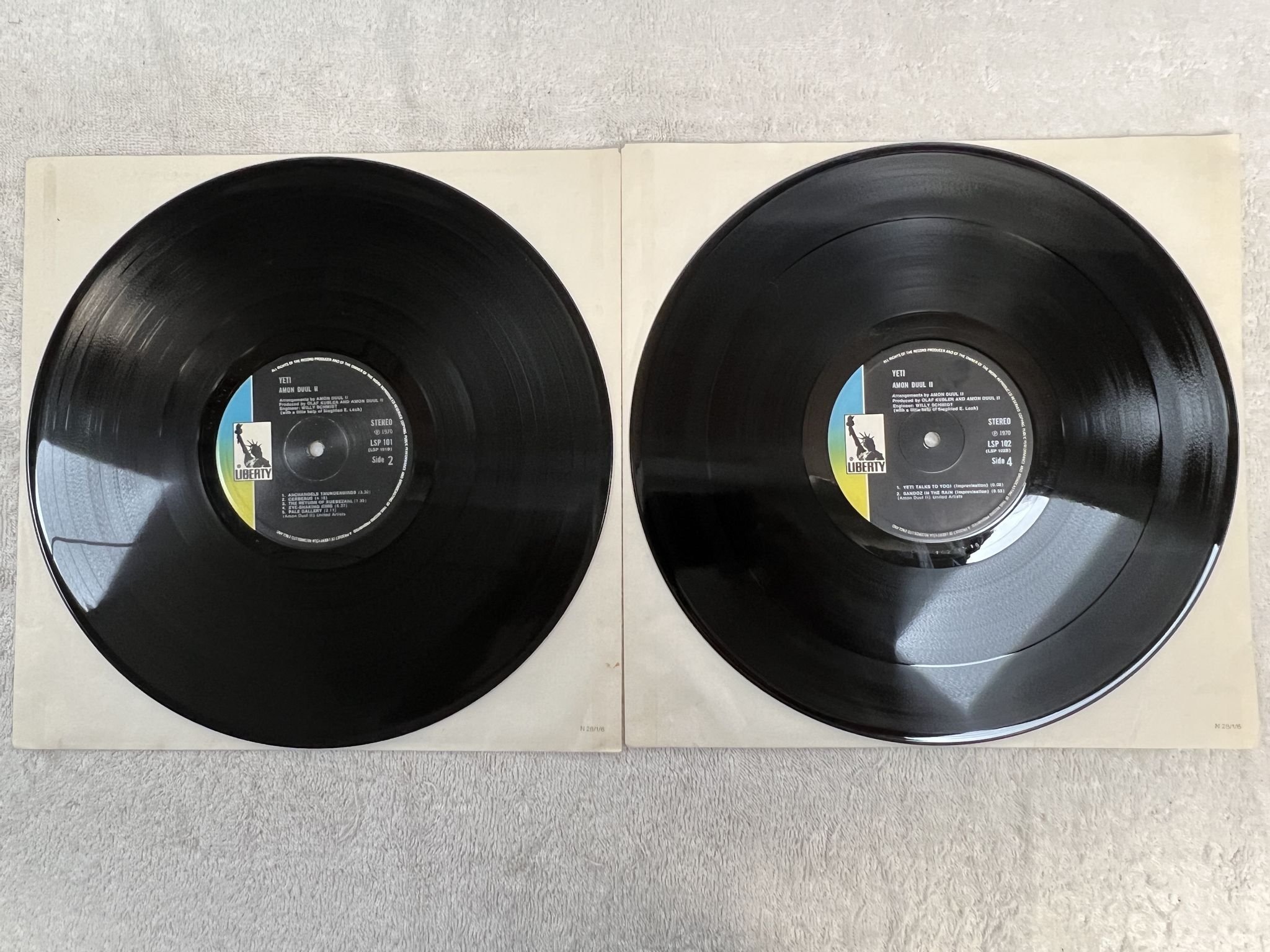 Omslagsbild för skivan AMON DÜÜL II - Yeti 2xLP -70 UK LIBERTY LSP 101 *** KRAUT / PSYCH ***