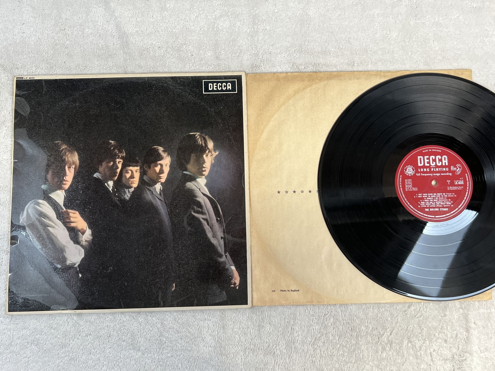 Omslagsbild för skivan ROLLING STONES s/t LP -64 UK DECCA LK 4605