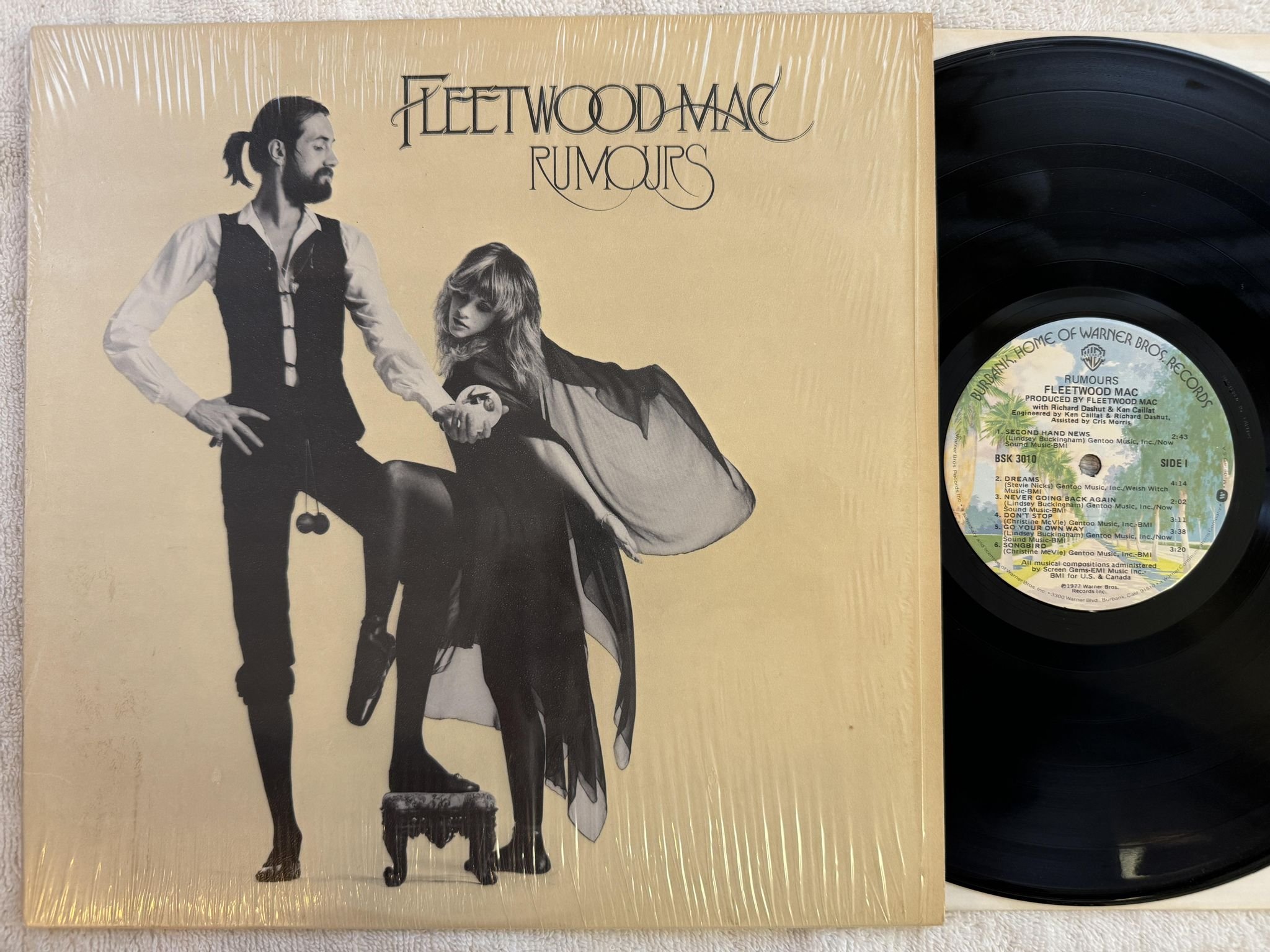 Omslagsbild för skivan FLEETWOOD MAC rumours LP -77 US WARNER BROS BSK 3010 ** NICE EXC COPY ***